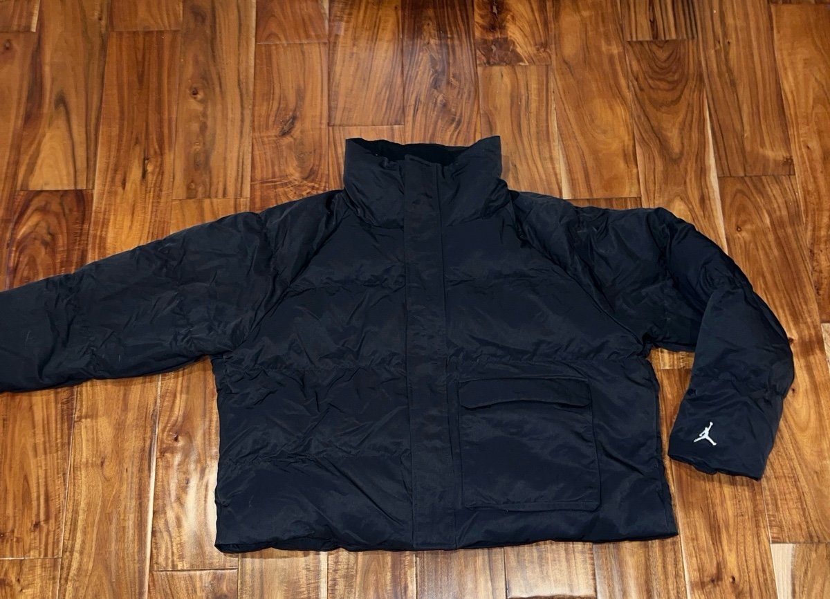 Nike Air Jordan Flight Puffer Jacket Black Women's Size Large