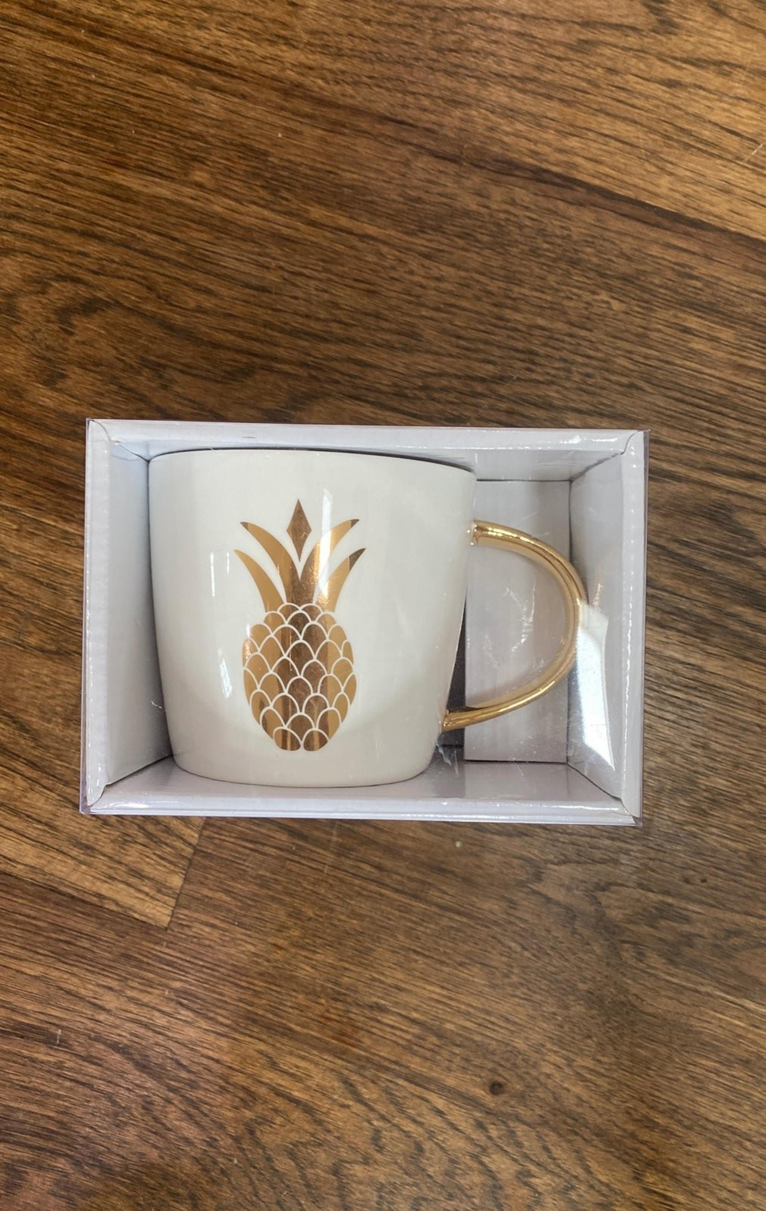 Coffee Mug Pineapple Design Slant Brand New!
