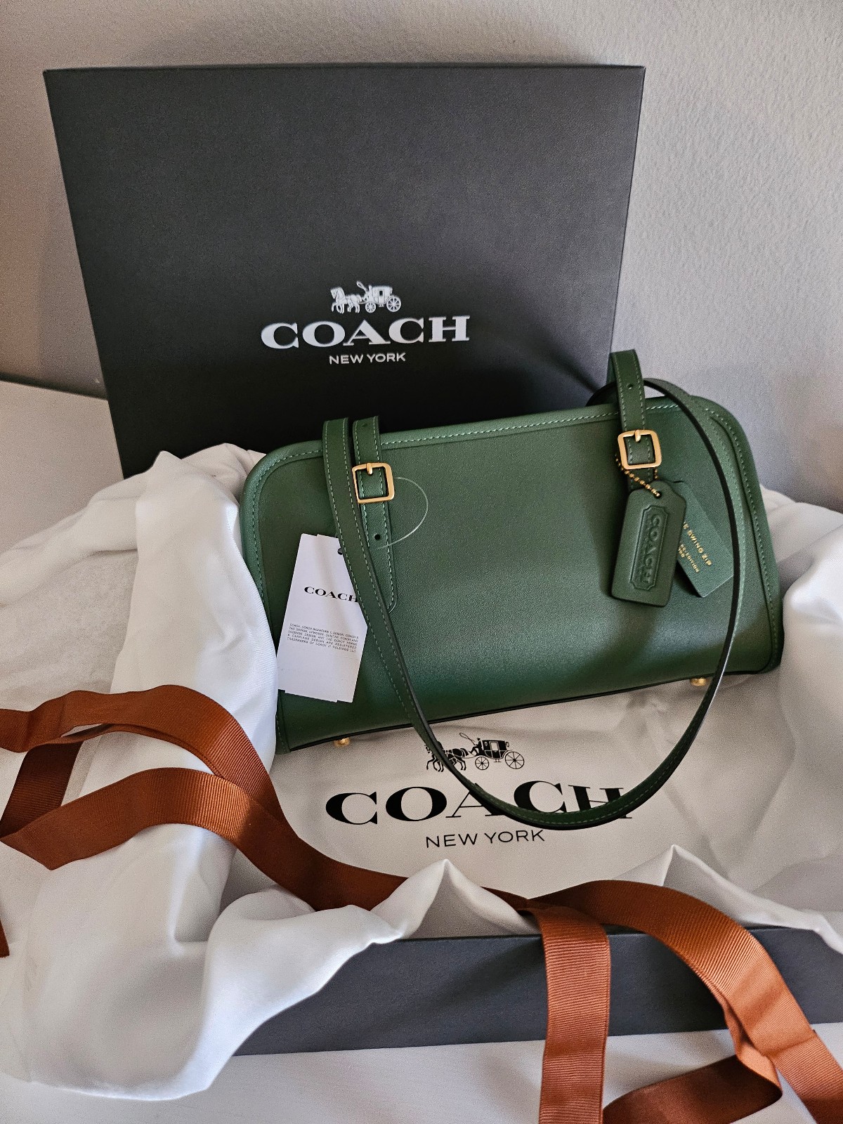 NWT Coach Swing Zip Hunter Green