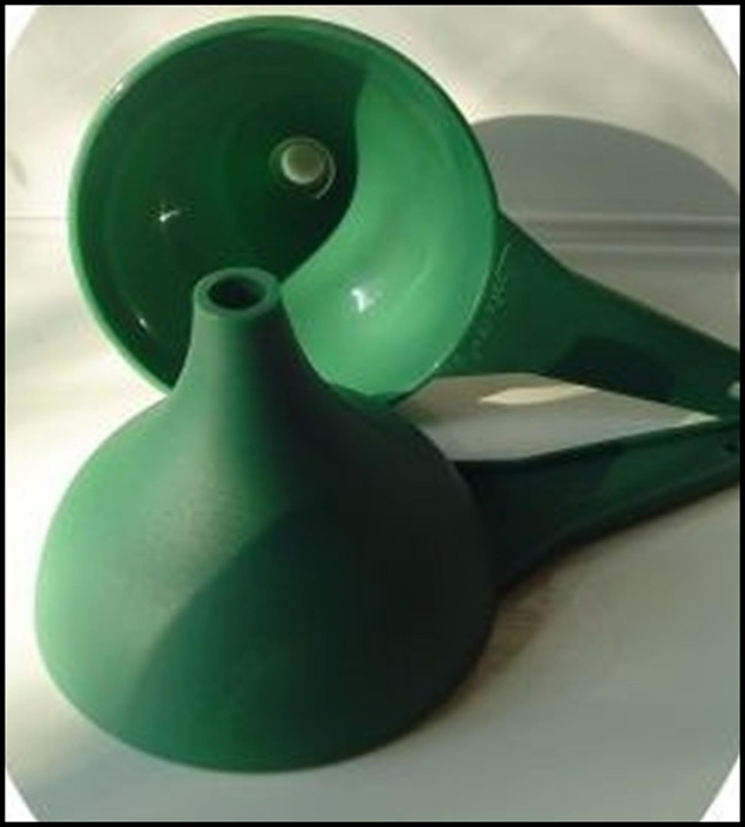 TUPPERWARE 2 Tiny Treasures HERSHEY'S KISS STYLE FUNNEL RARE HUNTER GREEN COLOR