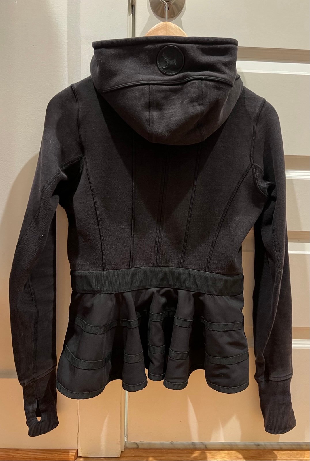 Lululemon Scuba Hoodie *SE Special Edition Ruffled Up Jacket Sz 4 Black VGUC