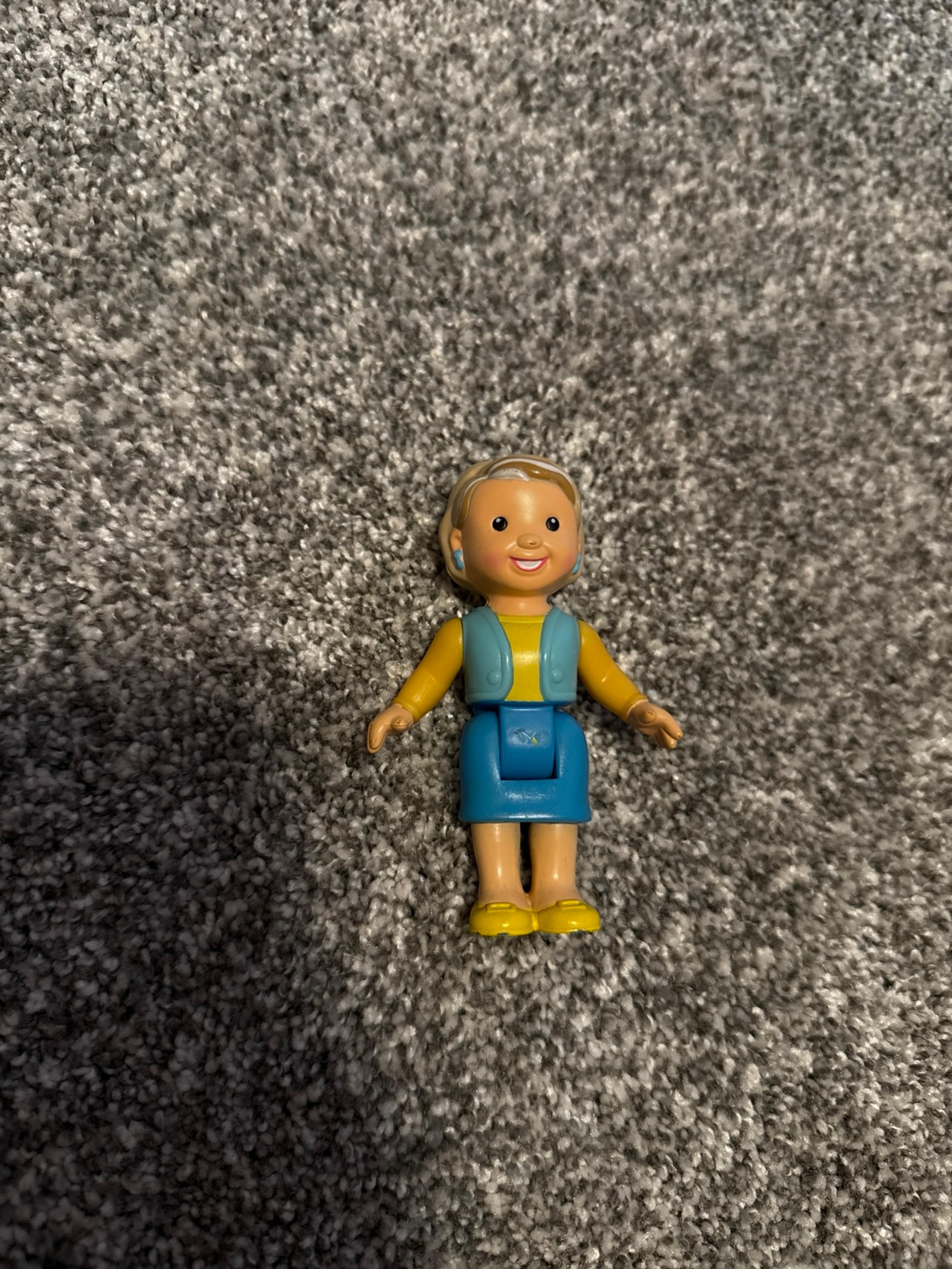 Fisher-Price Grandma, vintage my first doll house grandmom 2005