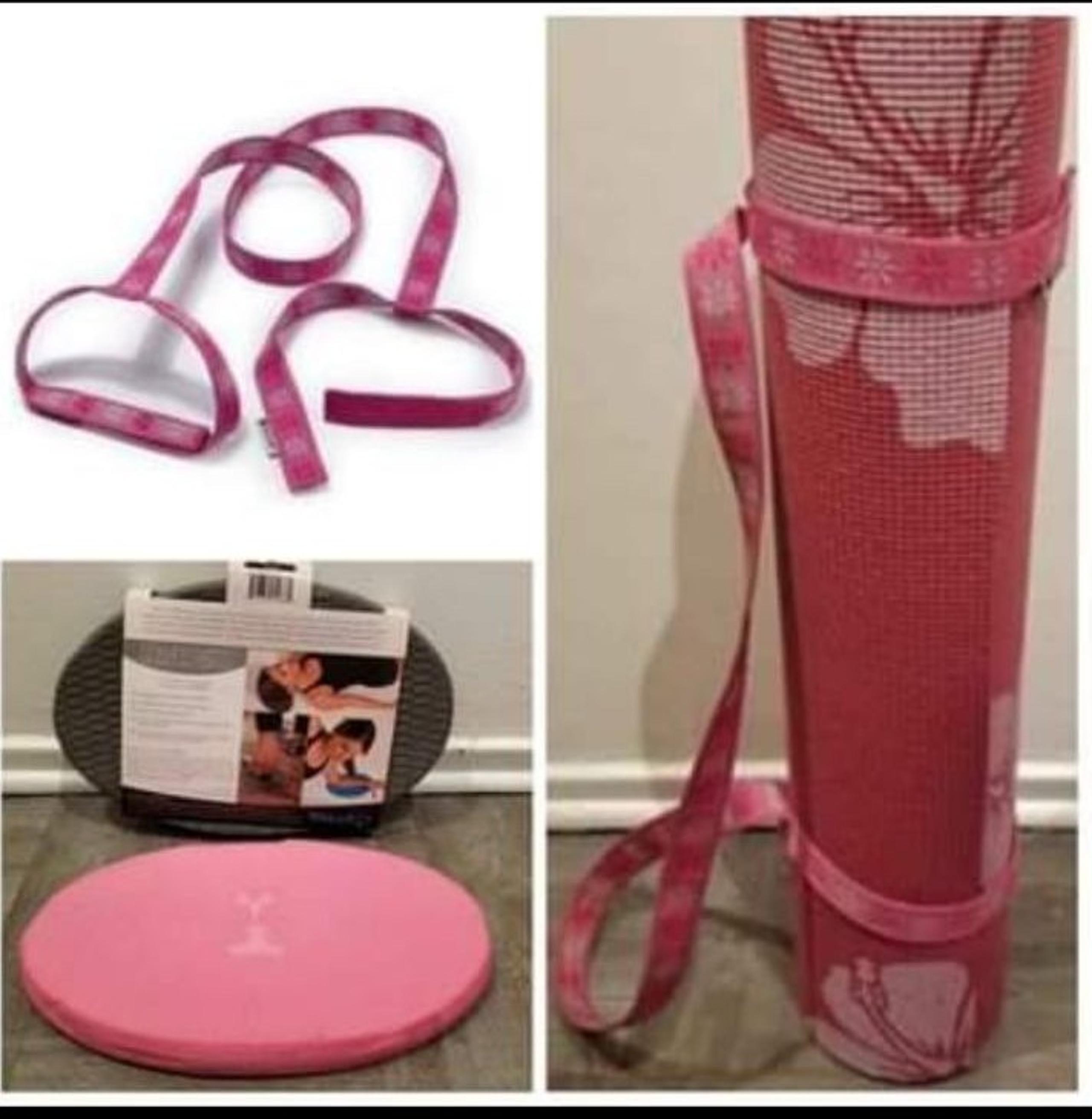 Yoga Accessories 2 Pads 1 Strap Carrier - GAIAM