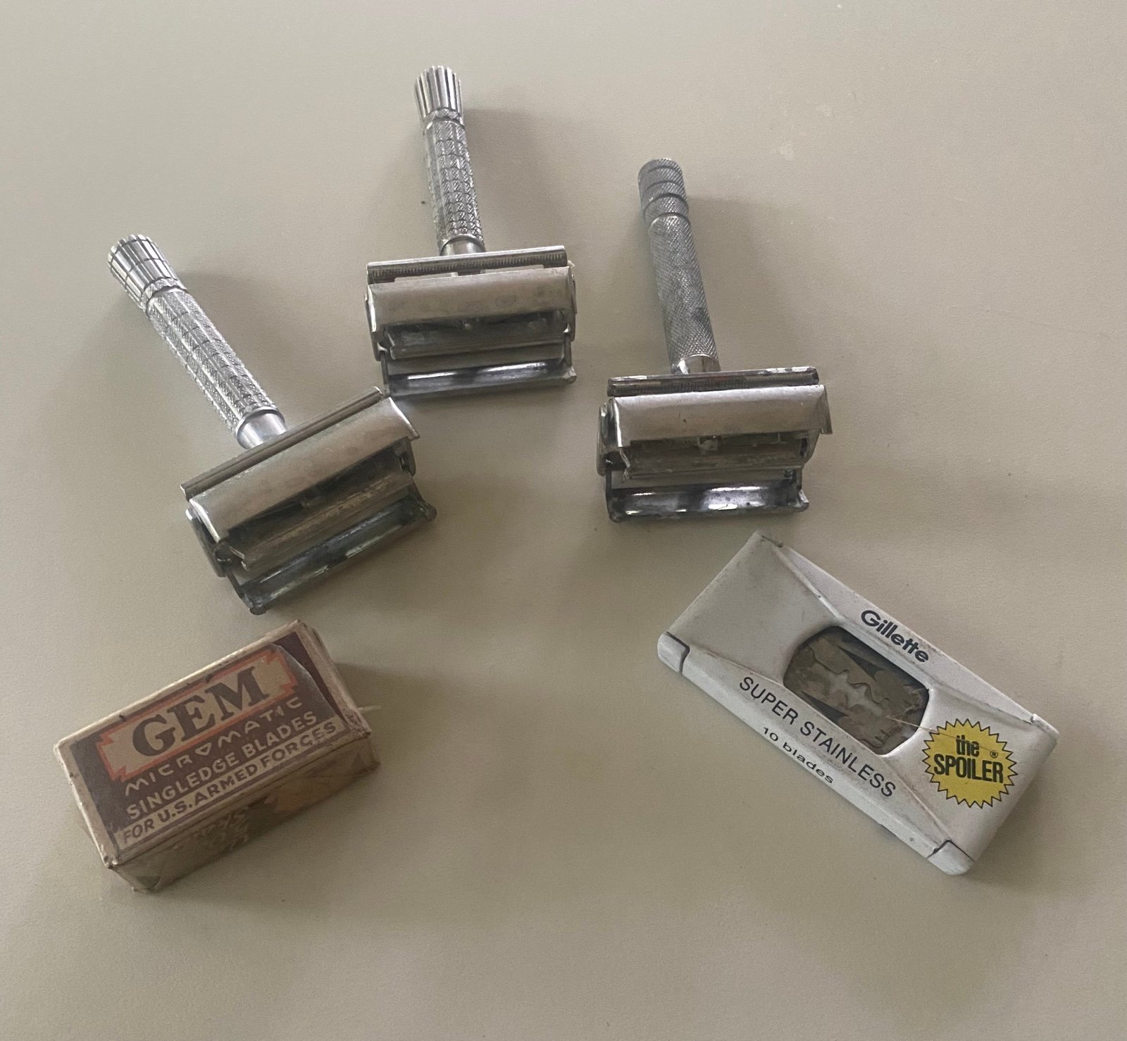 3 Vintage Gillette Adjustable Razors + GEM Blades & Gillette Blades THE SPOILER