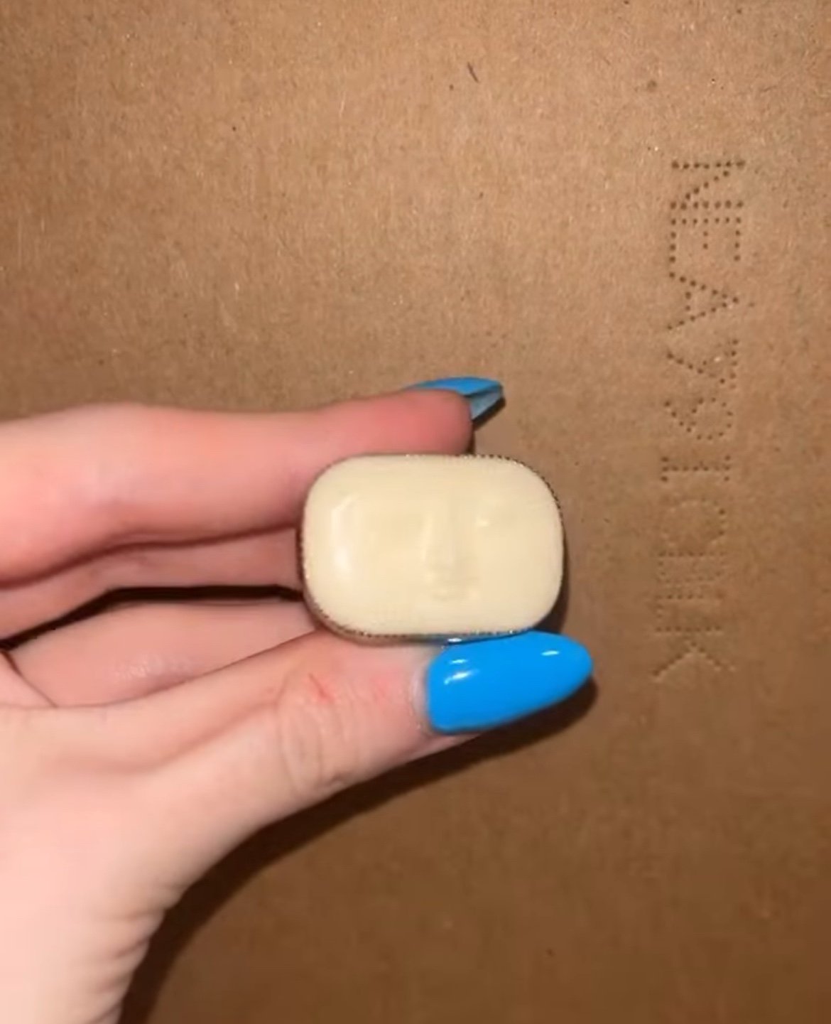 Moon face ring