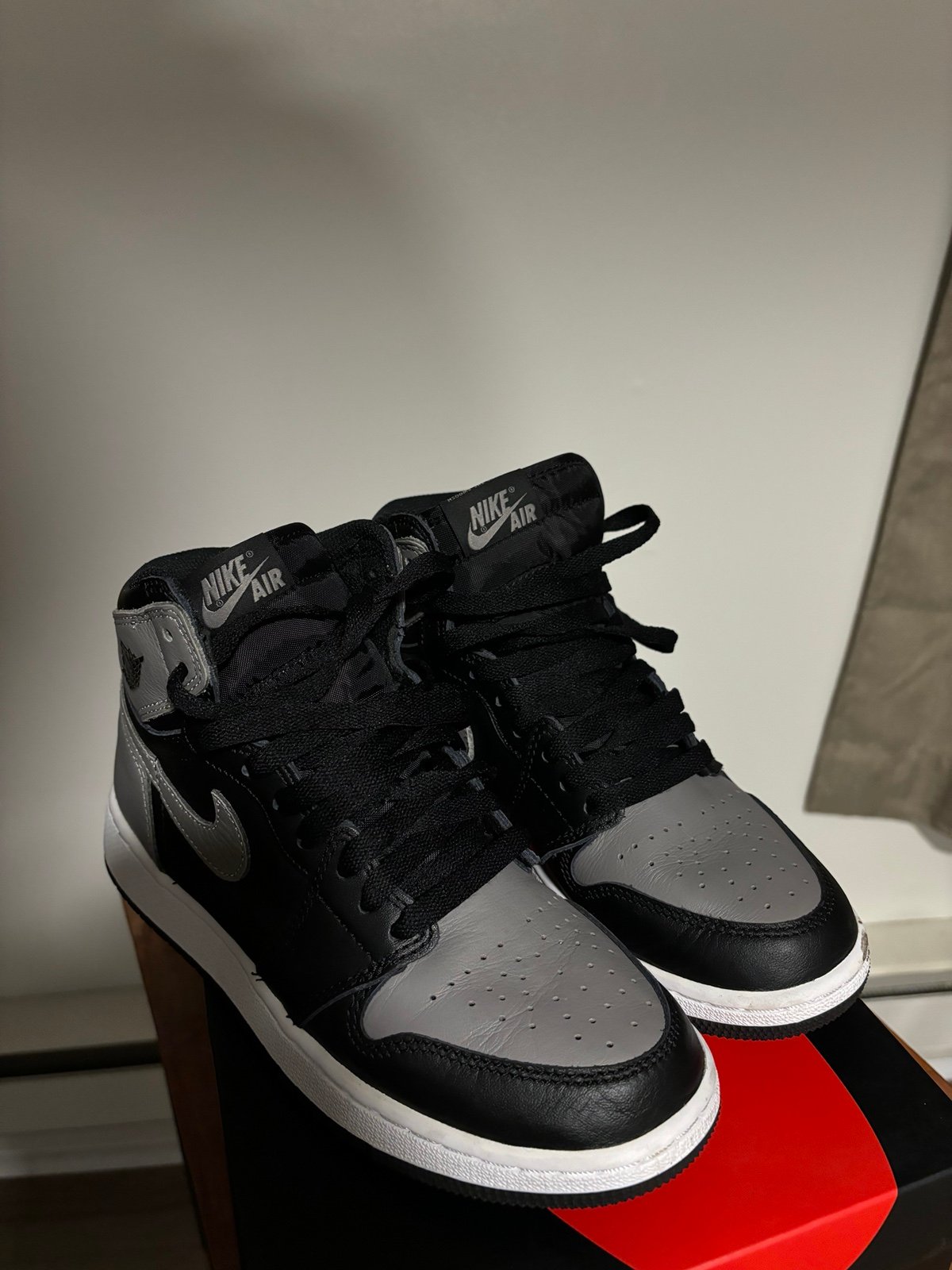 Jordan 1- Size 6Y