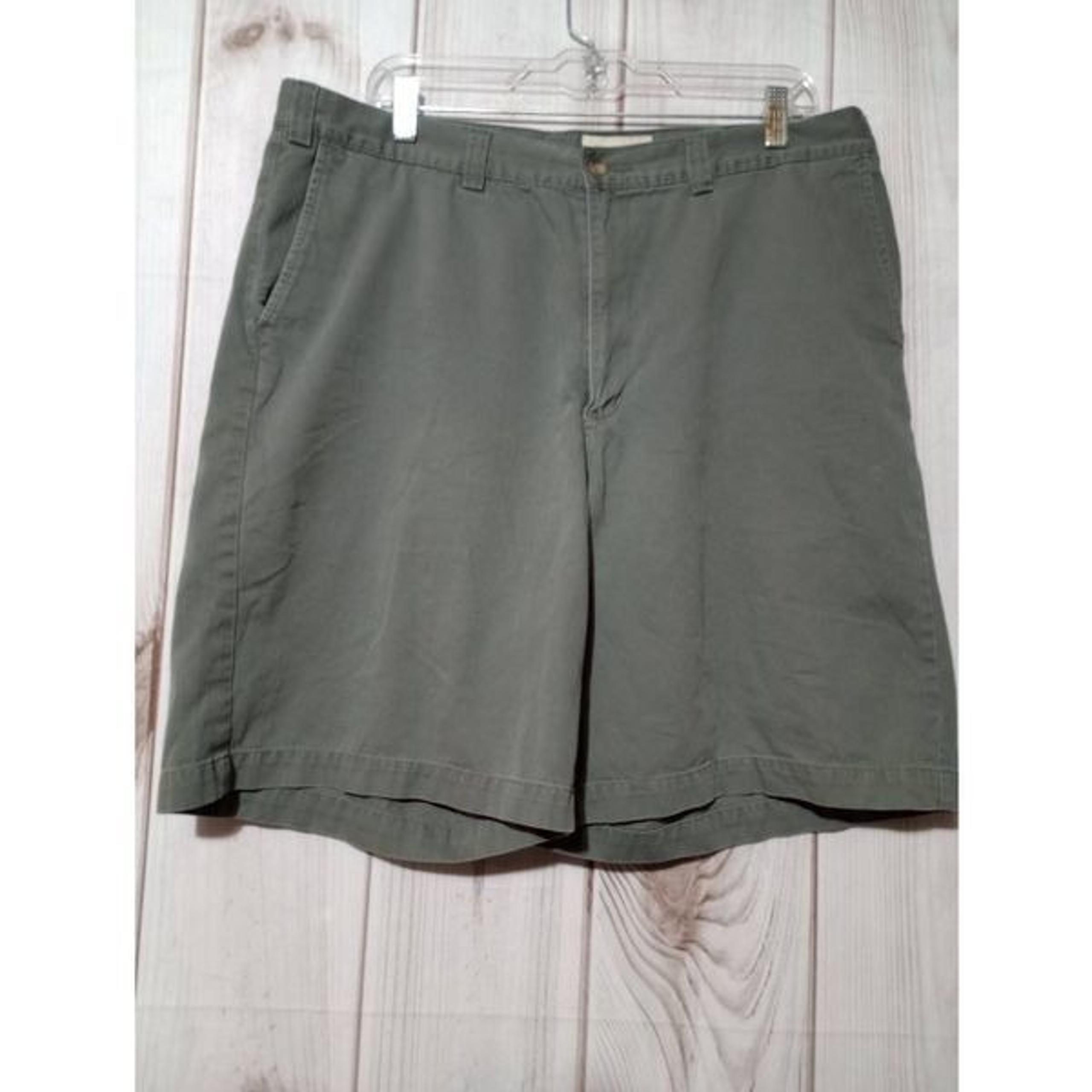 Eddie Bauer Shorts Men's 38 Gray Khakis
