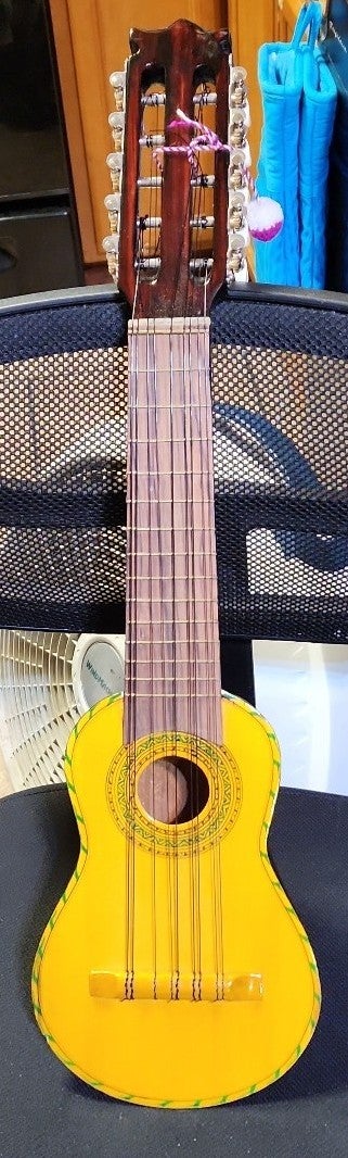 AUTHENTIC HANDMADE BOLIVIAN BEGINNER> SEMI-PRO CHARANGO