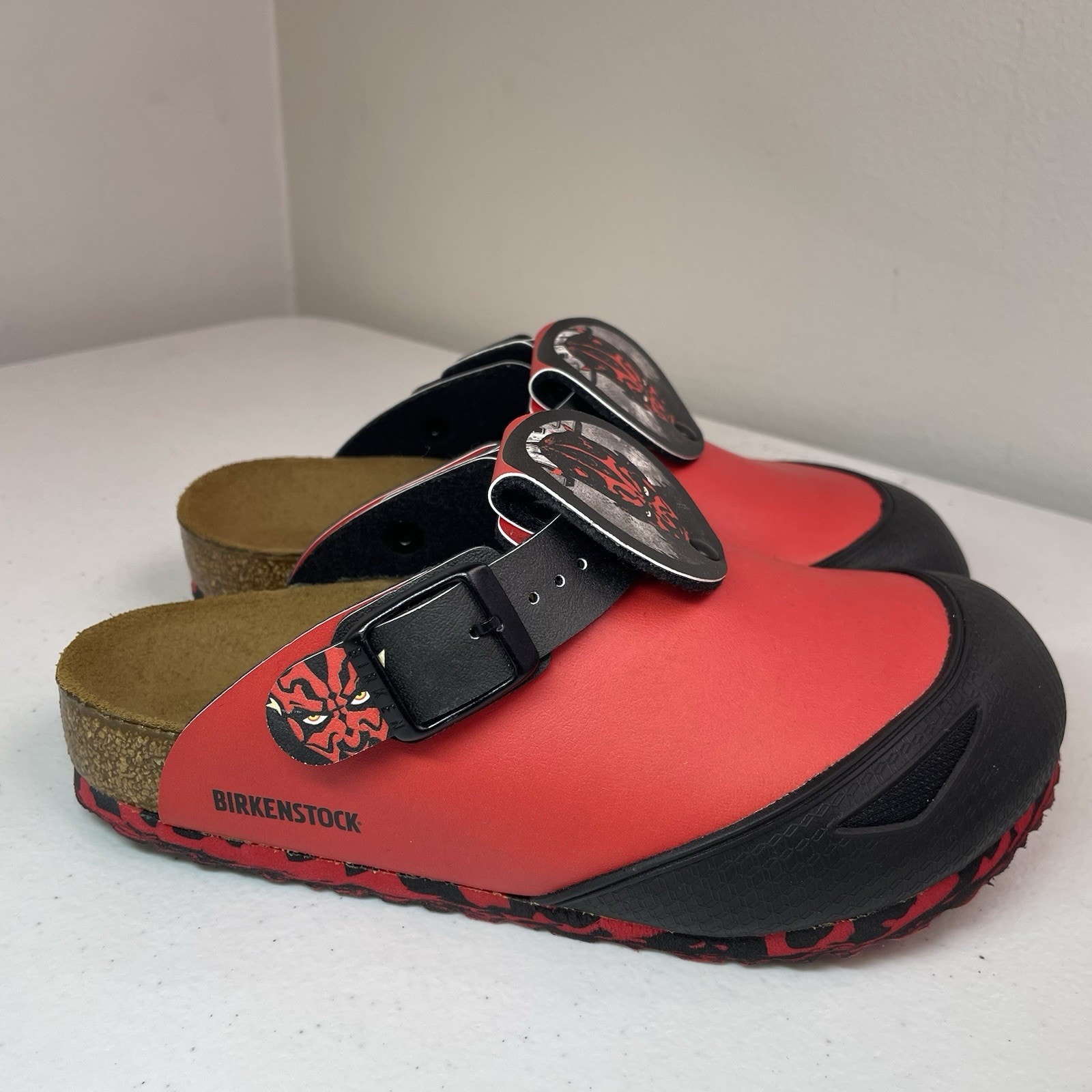Birkenstock Kids Size 1 - 1.5 Clogs Star Wars Darth Maul New Open Box EU 32 Slip