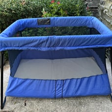 Baby Bjorn Travel Lite Light Crib - used