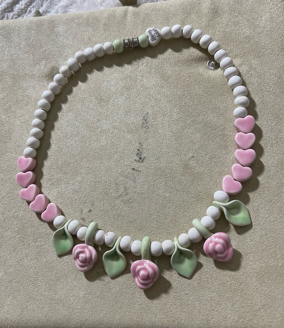Vintage 1975 Flying Colors Ceramic Rosebud Choker