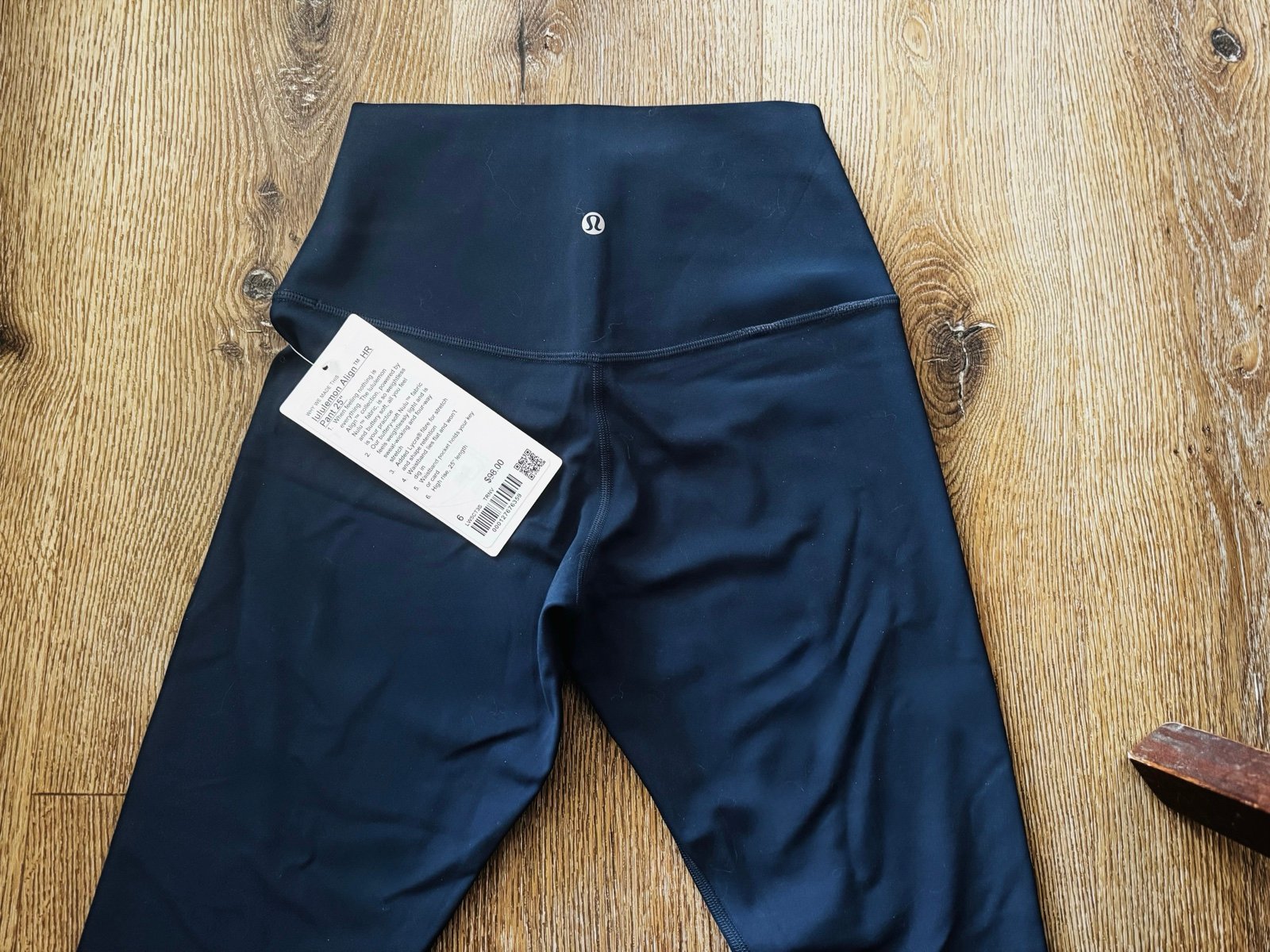 Lululemon never worn size 6/tags on - dark blue
