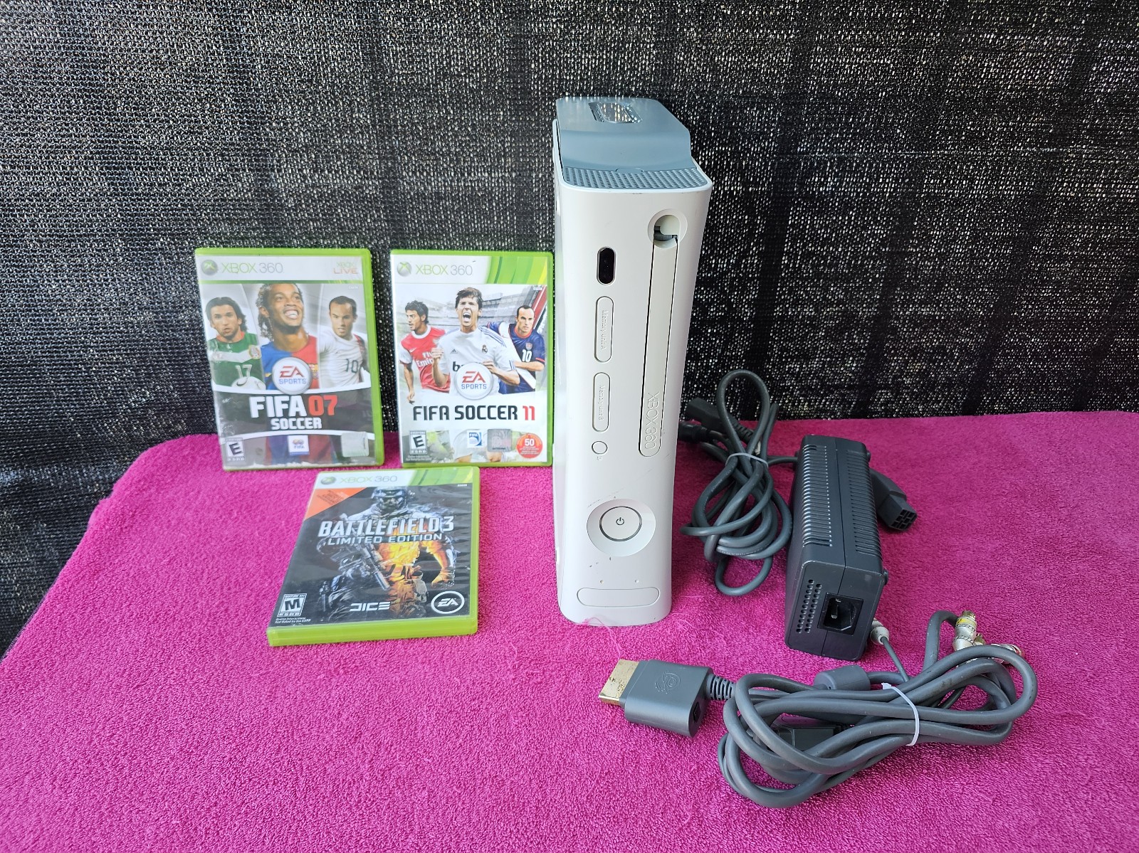 Xbox 360Microsoft Xbox 360 60GB White Console System With Cables And Games