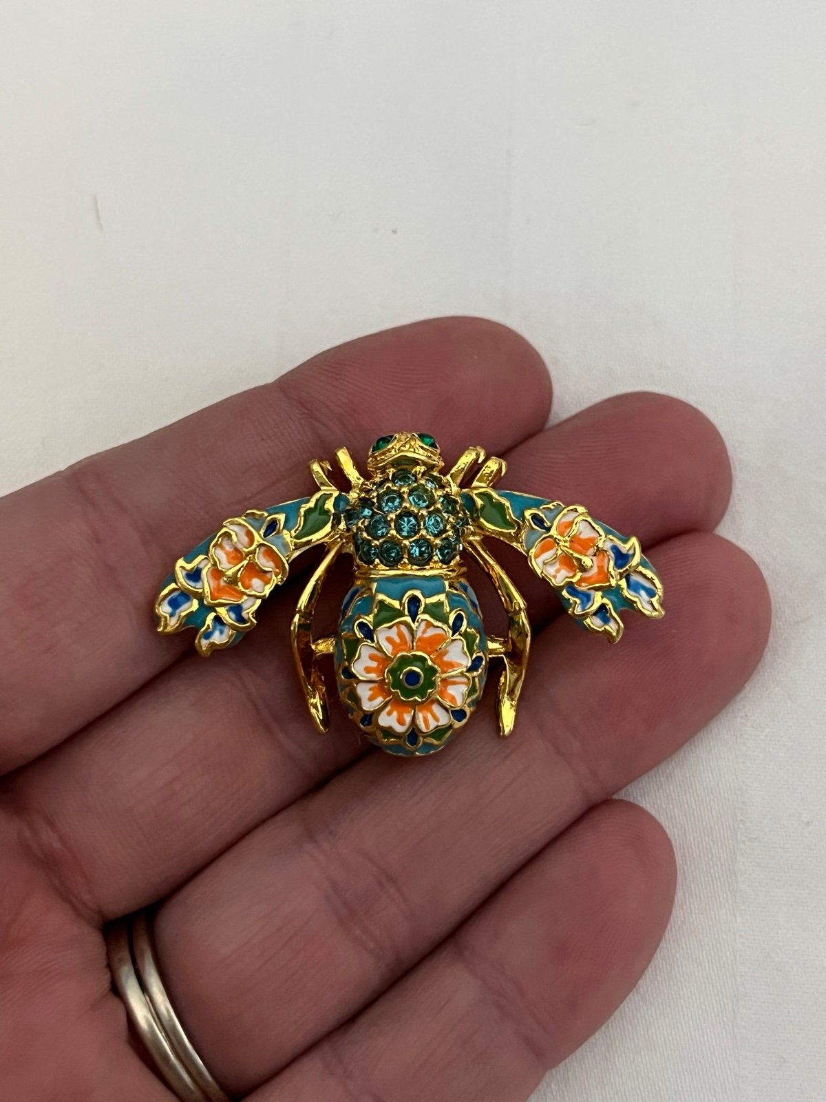 Joan Rivers bumble bee enamel cloisonne pin