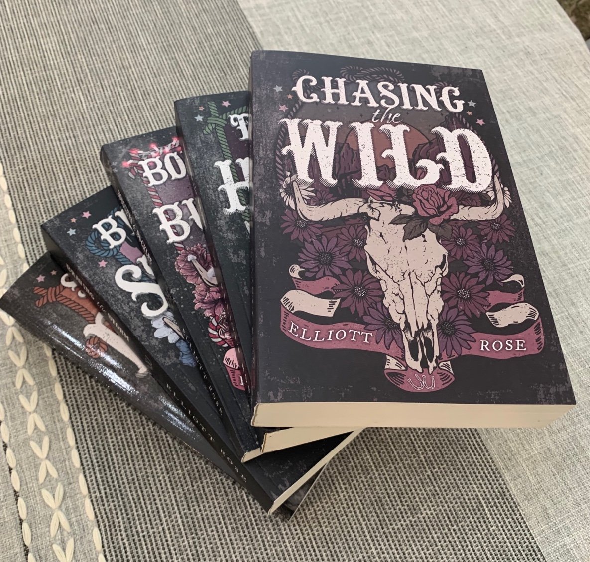 Crimson Ridge Indie Series (+Goodies) by Elliot Rose