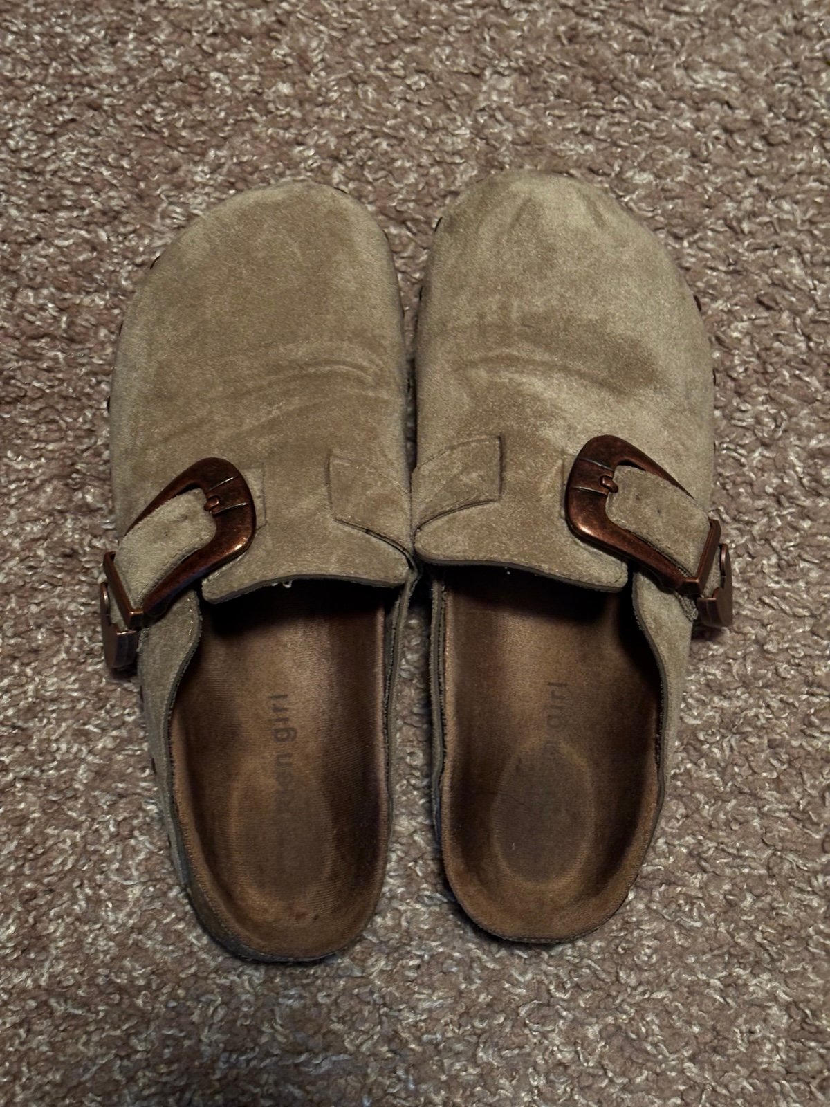 Clogs