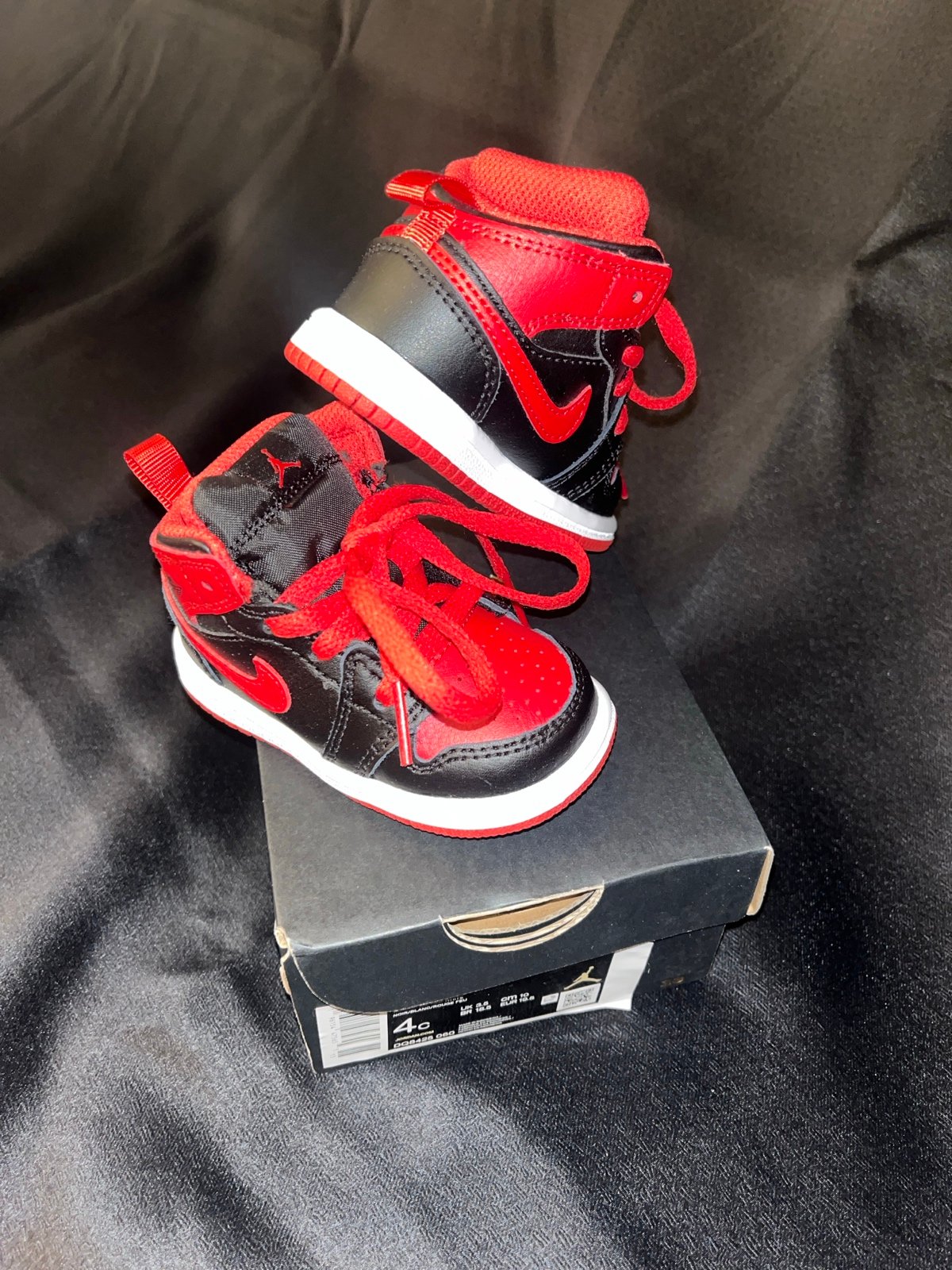 Jordan 1 Mid