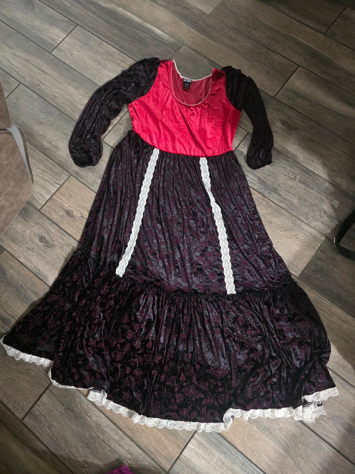 Hot topic upcycled dress roses velvet plus size