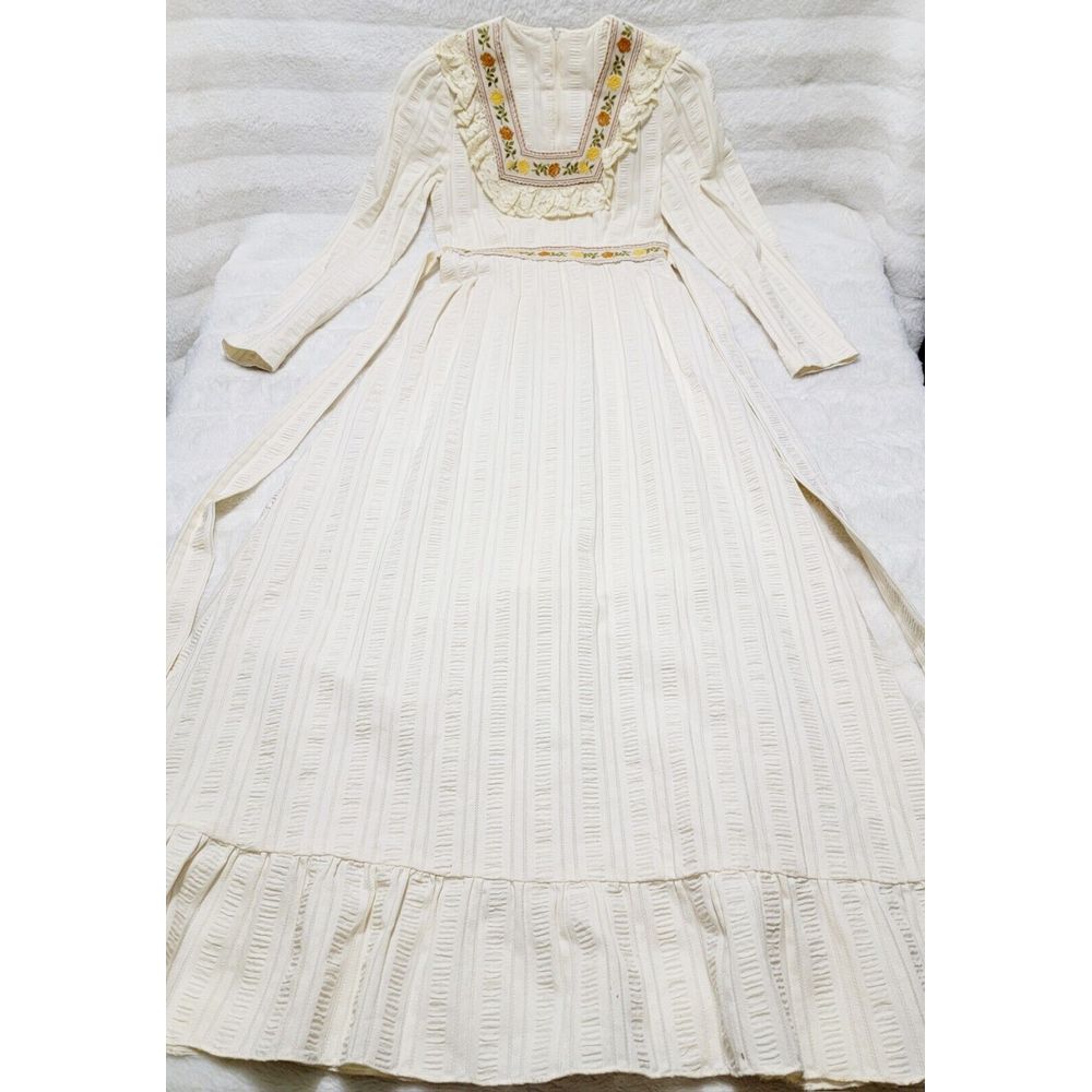 Vintage 70s Long Women's Dress Size XS Embroidered Flowers Ruffles Hippie Boho