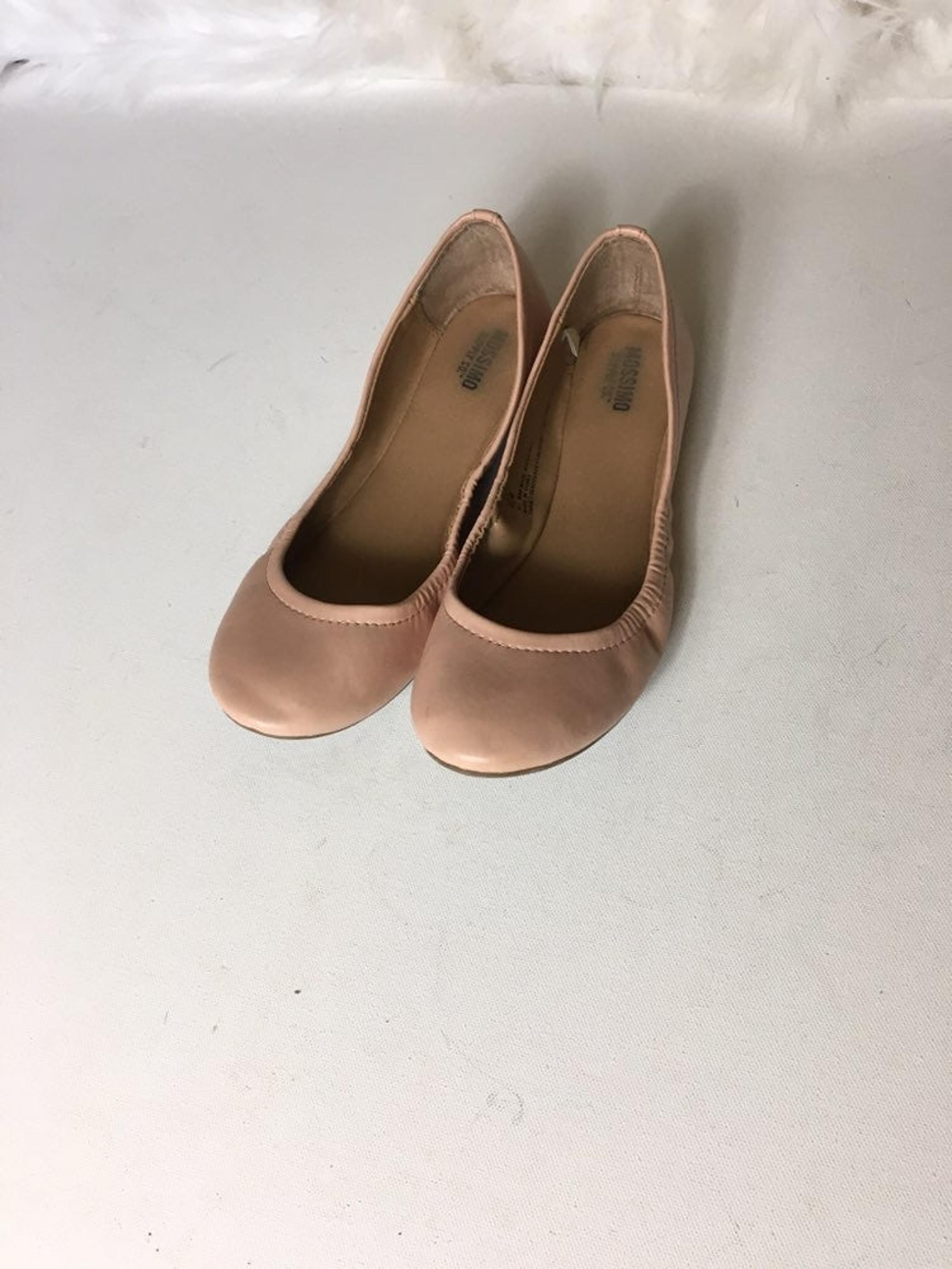 Mossimo supply Co flats ballet shoes siz