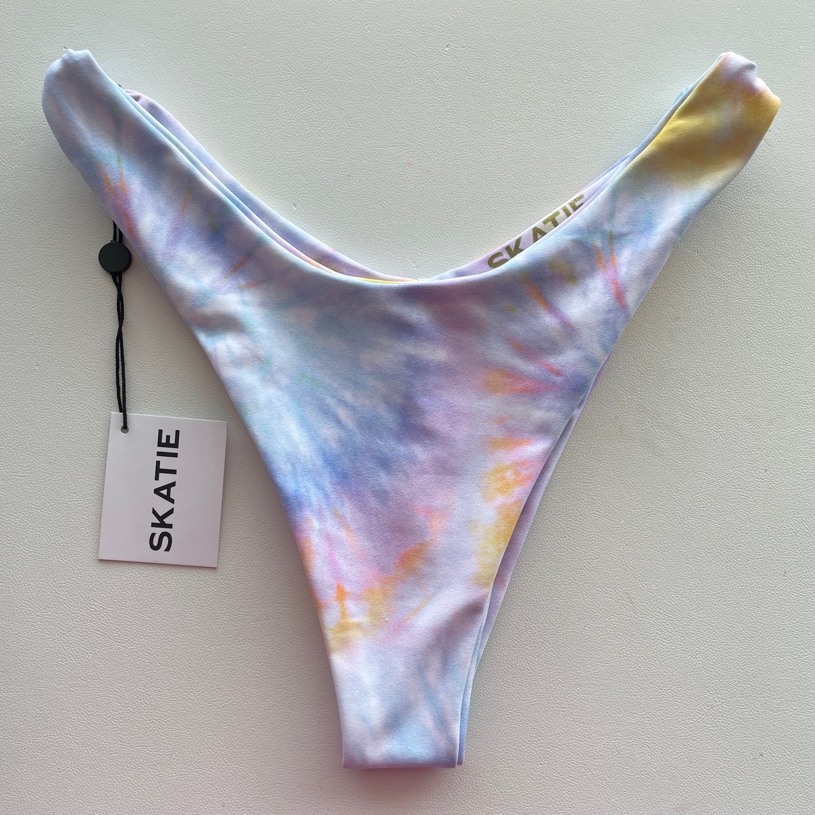 NWT Skatie Suzanne Bottoms - Tavarua