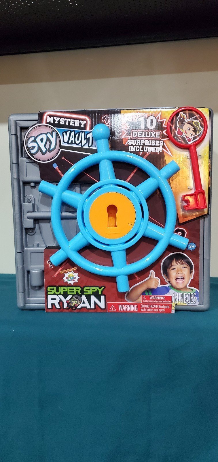 Ryan's World Mystery Spy Vault KIDS: SOLVE THE MYSTERIES TO GET THE 10 SURPRISES