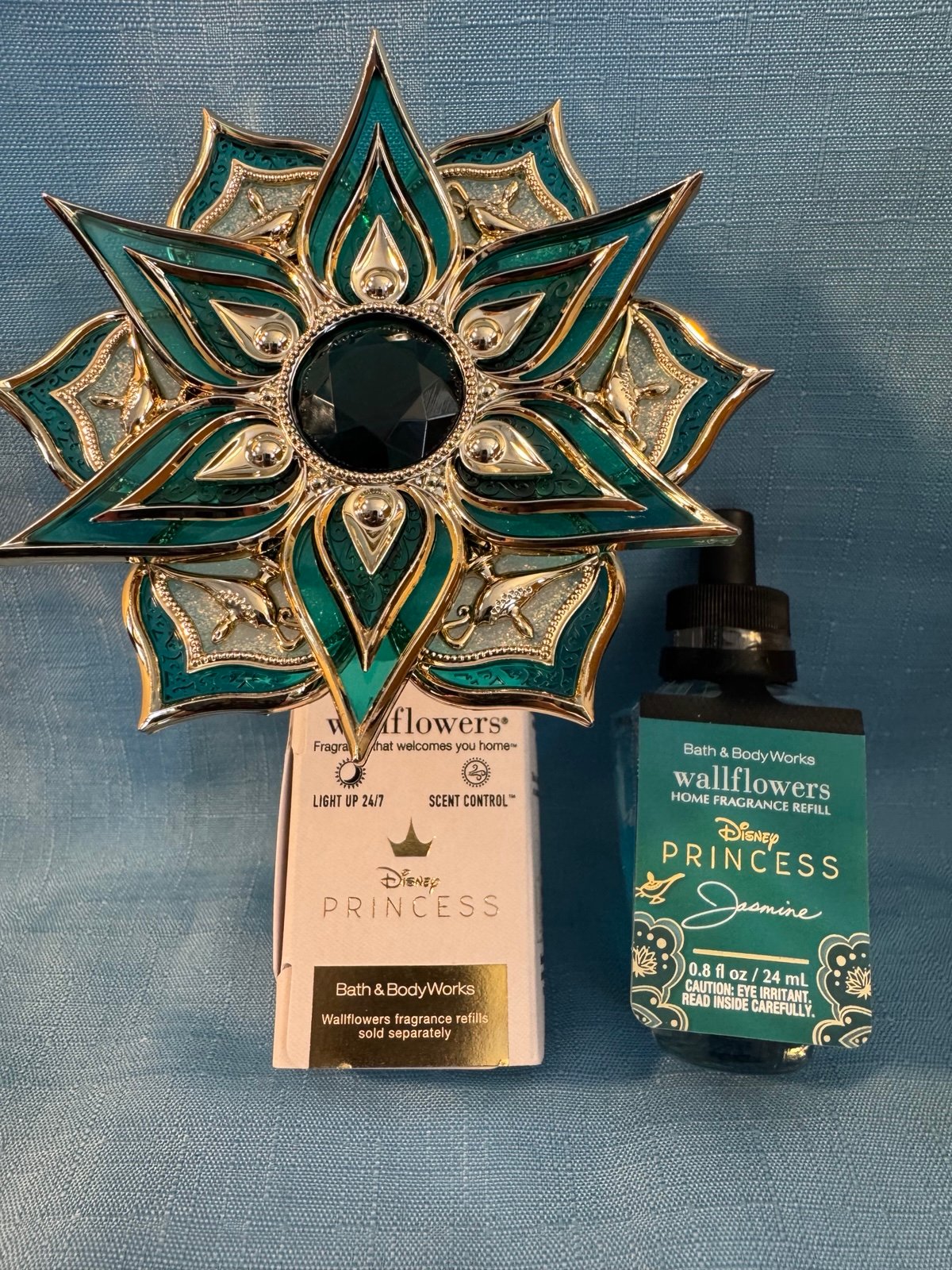 Bath & Body Works Disney Princess Jasmine wallflower plug with fragrance