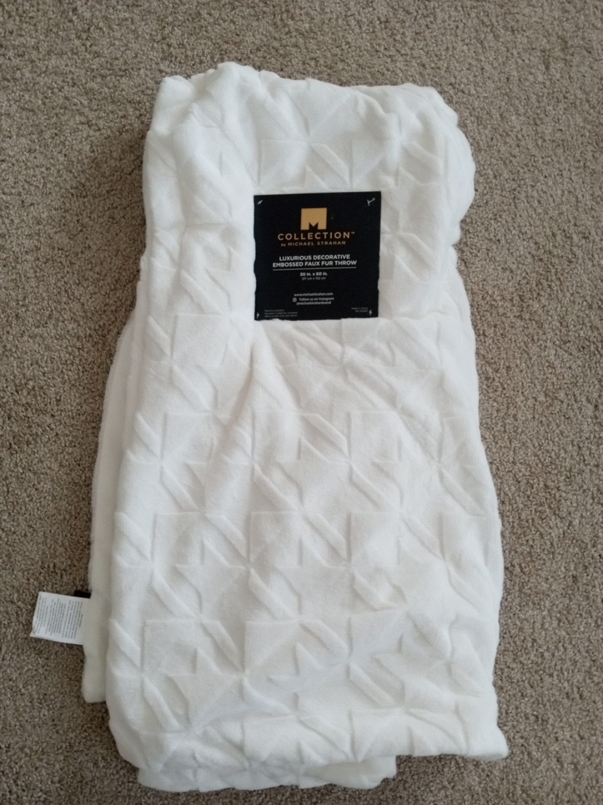 NEW Michael Strahan 50 x60 Embossed Faux Fur Throw