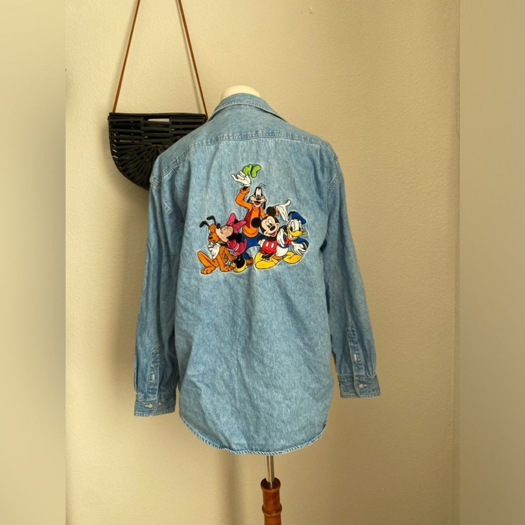 Vintage Disney Mickey Goofy Daffy Duck Denim Button Up Top, Size Medium