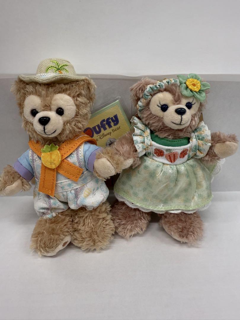 Shanghai Disney Duffy and ShellieMay Keychains