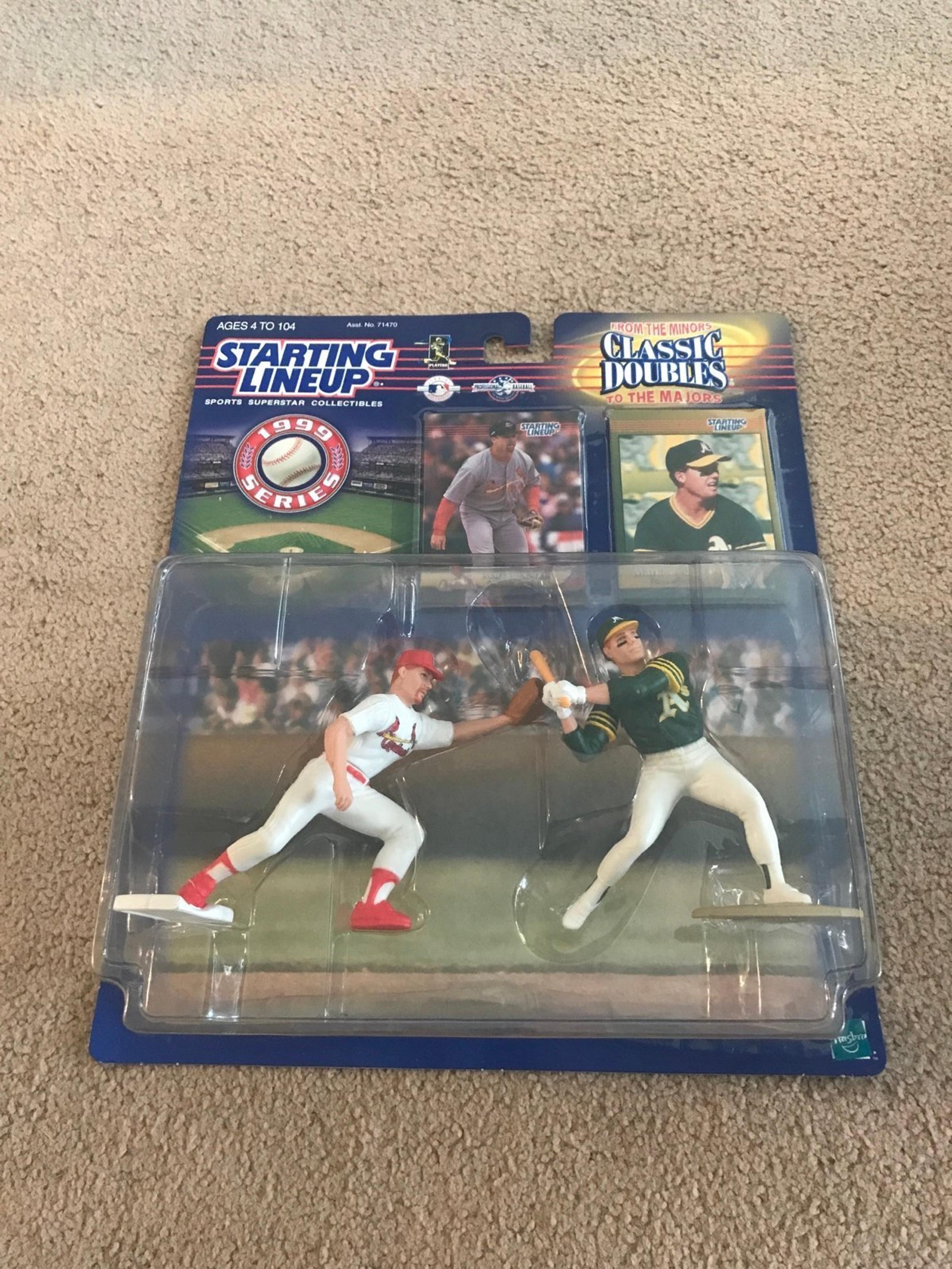 1999 CLASSIC DOUBLES SLU MARK McGWIRE WITH CARDS