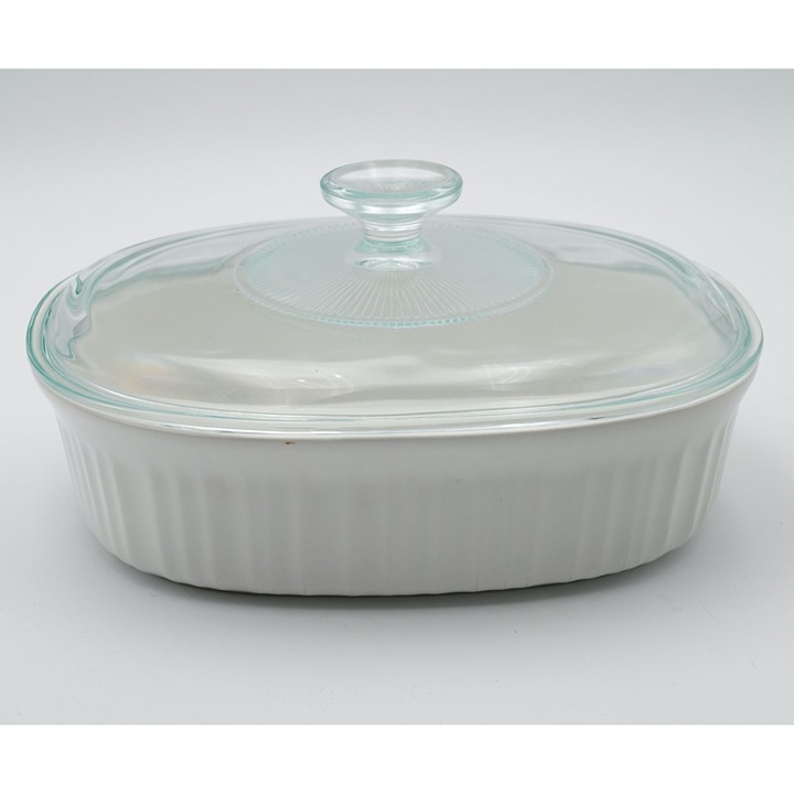 Vintage Corning Ware French White Oval Casserole 1.5 Qt 1.4 L w/ Pyrex Lid F12C