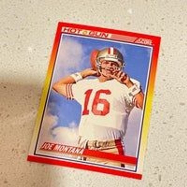 Joe montana 1990 hot gun score football card EXCELLENT CONDITION