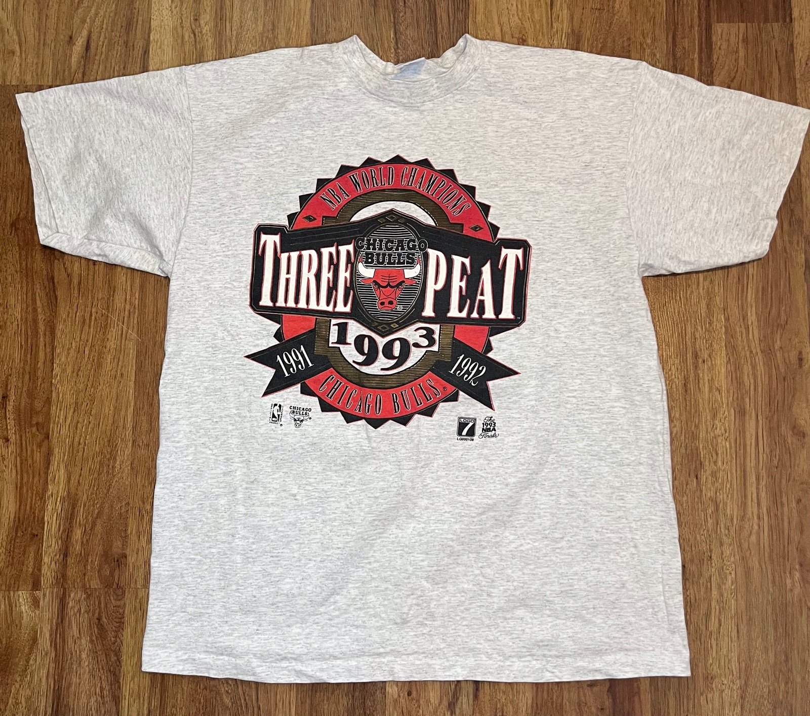 Vintage Chicago Bulls Three Peat T-Shirt XL