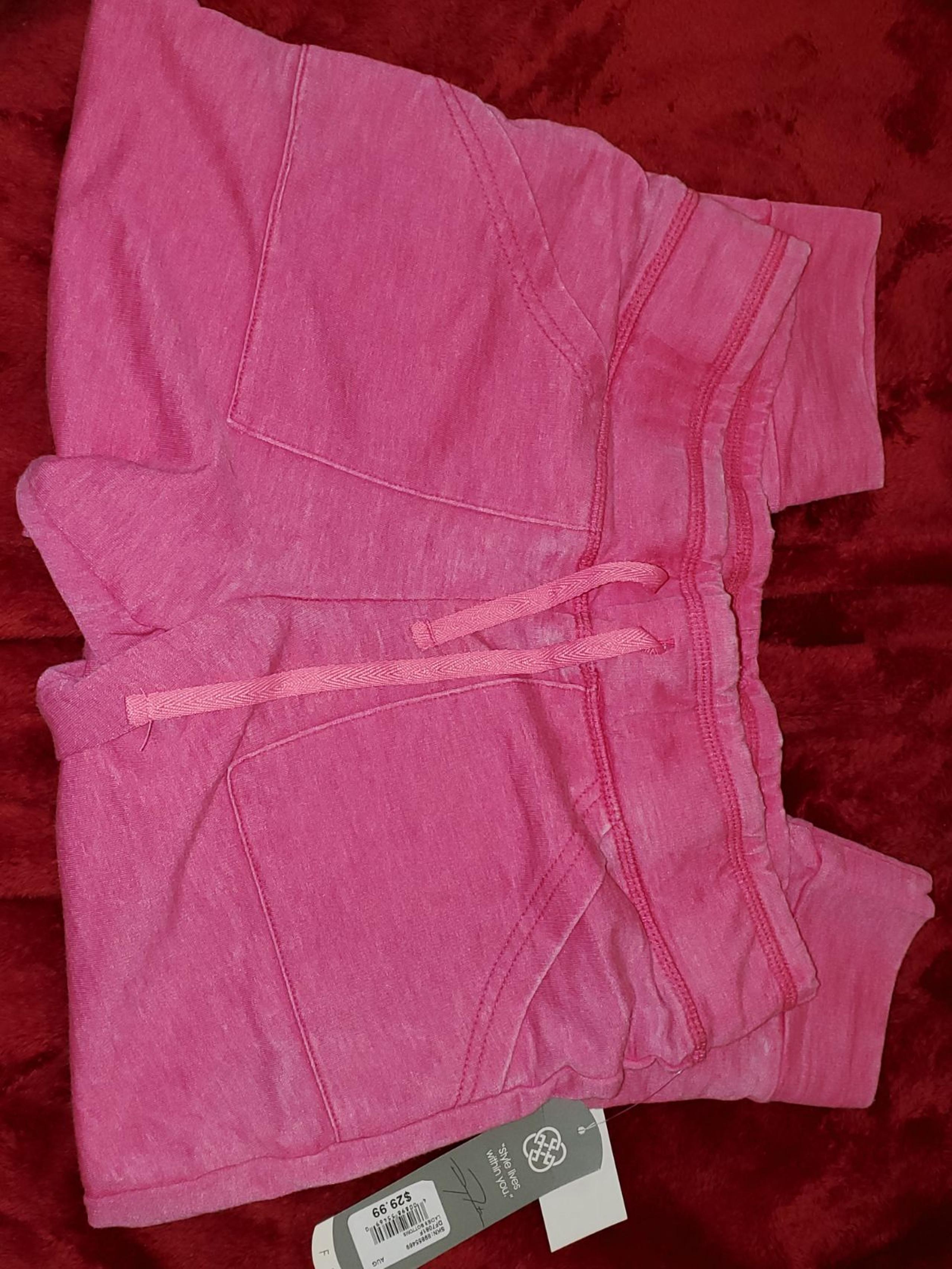 Pink caption small new daisy fuentes
