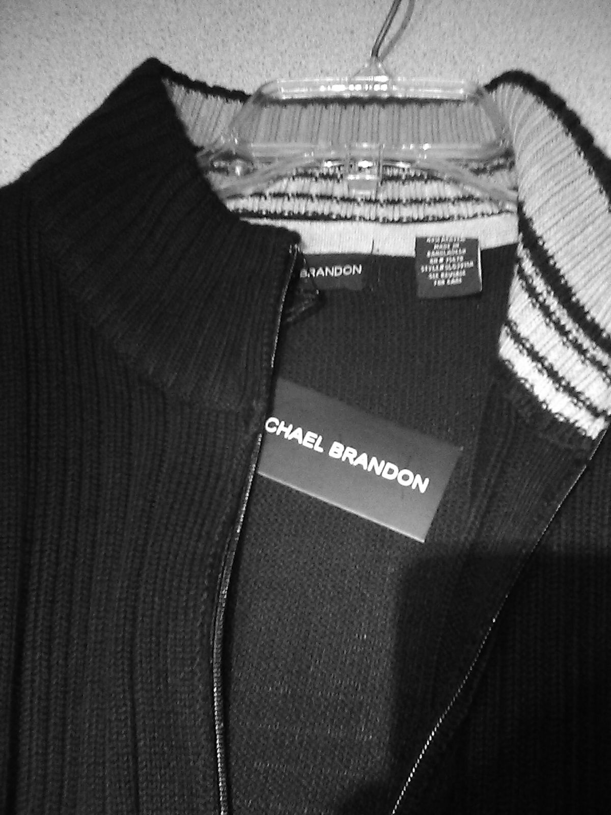 zip up sweater