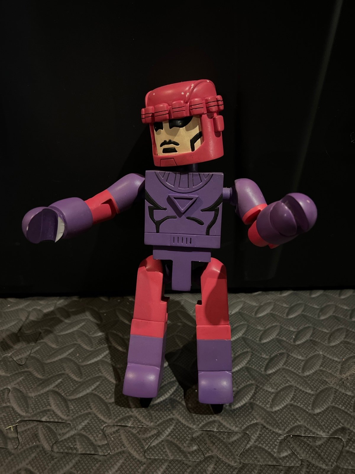 Marvel Minimates Sentinel status Max