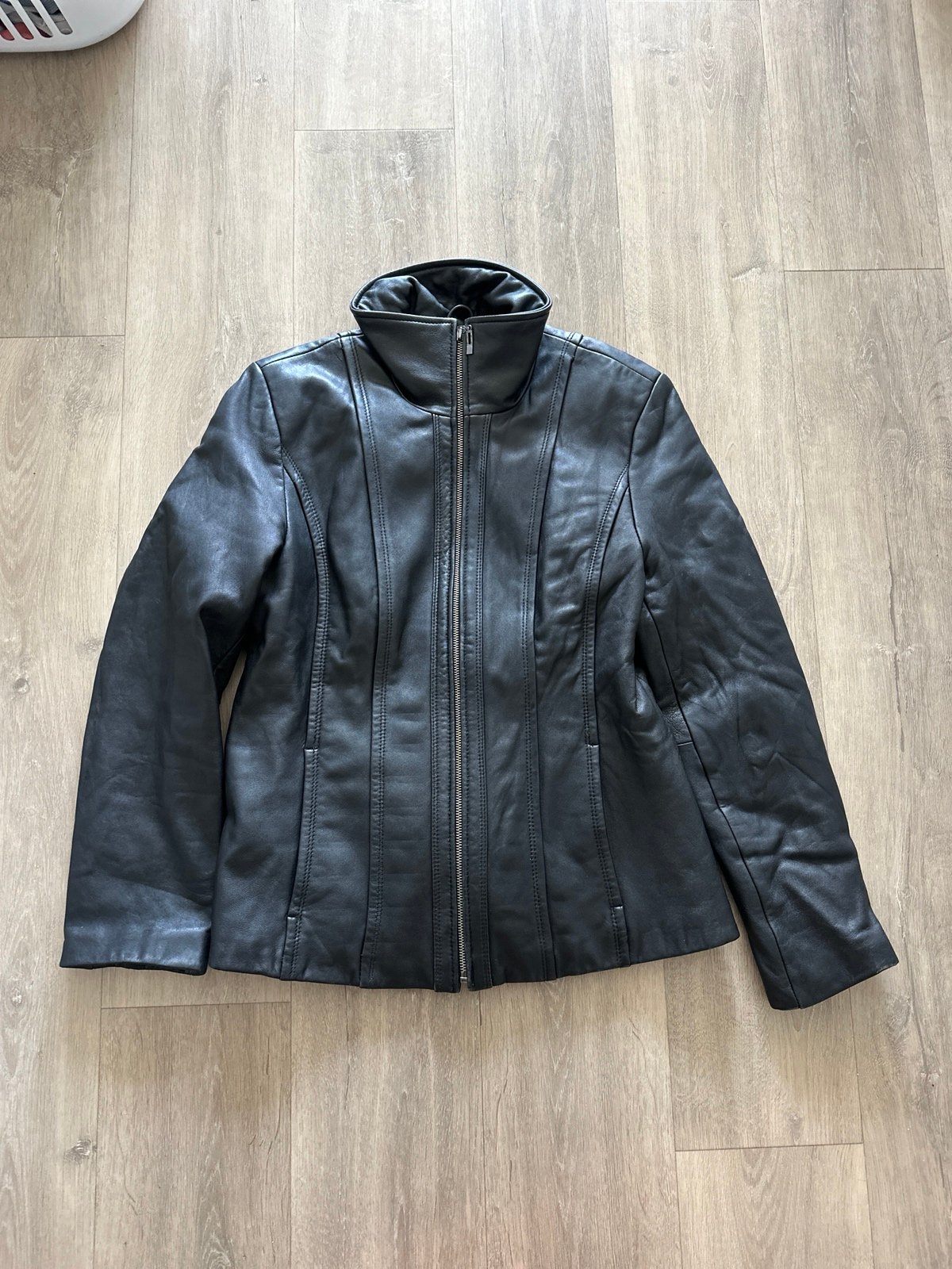 Women’s Kenneth Cole Leather Jacket Size Large