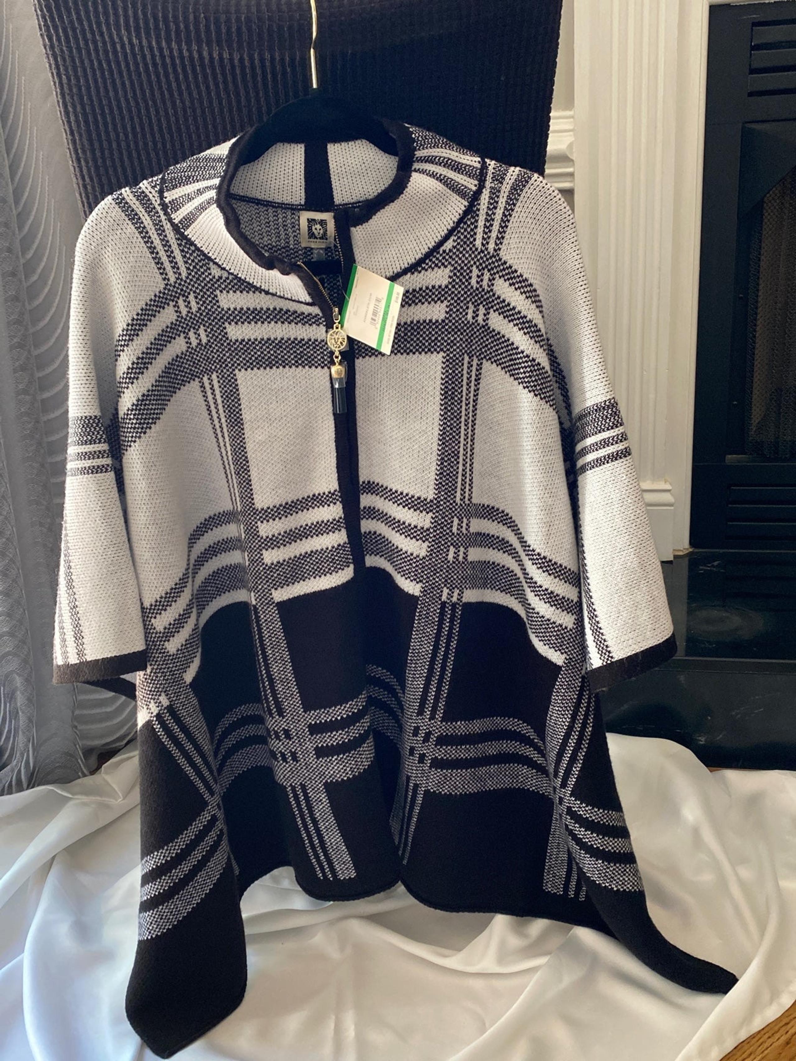 ANNE KLEIN Zip Front Hooded Cape Plaid Sweater NWT SIZE L
