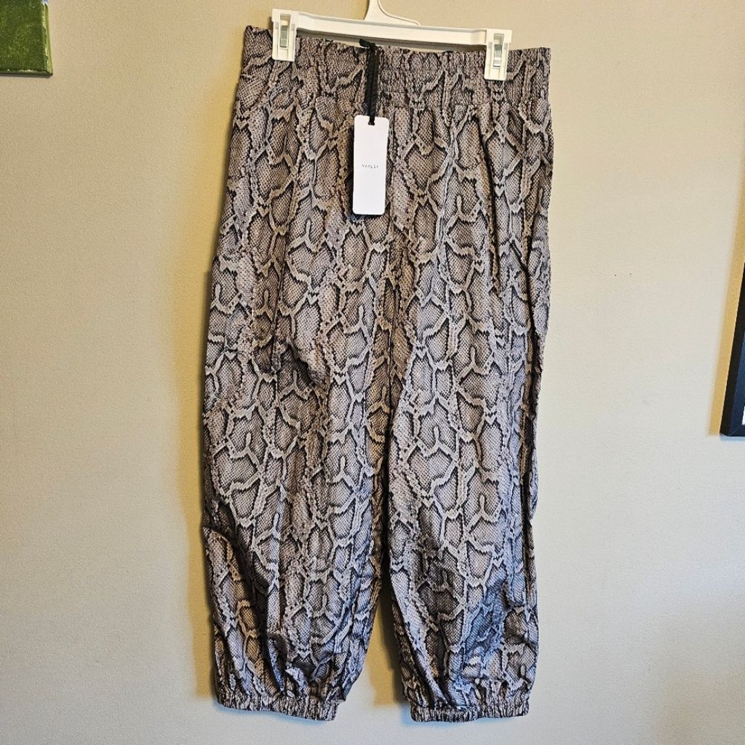 Varley Hamilton Jogger Nylon Pant Size Large Black and Gray Snake Print