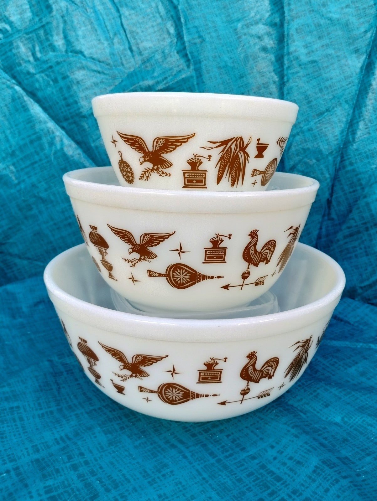 Vintage Pyrex Early American 3-piece Mixing Bowls