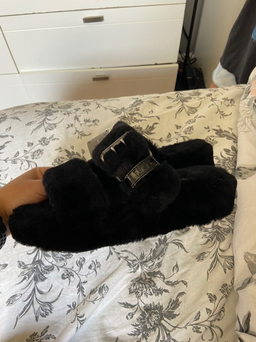 Uggs slippers