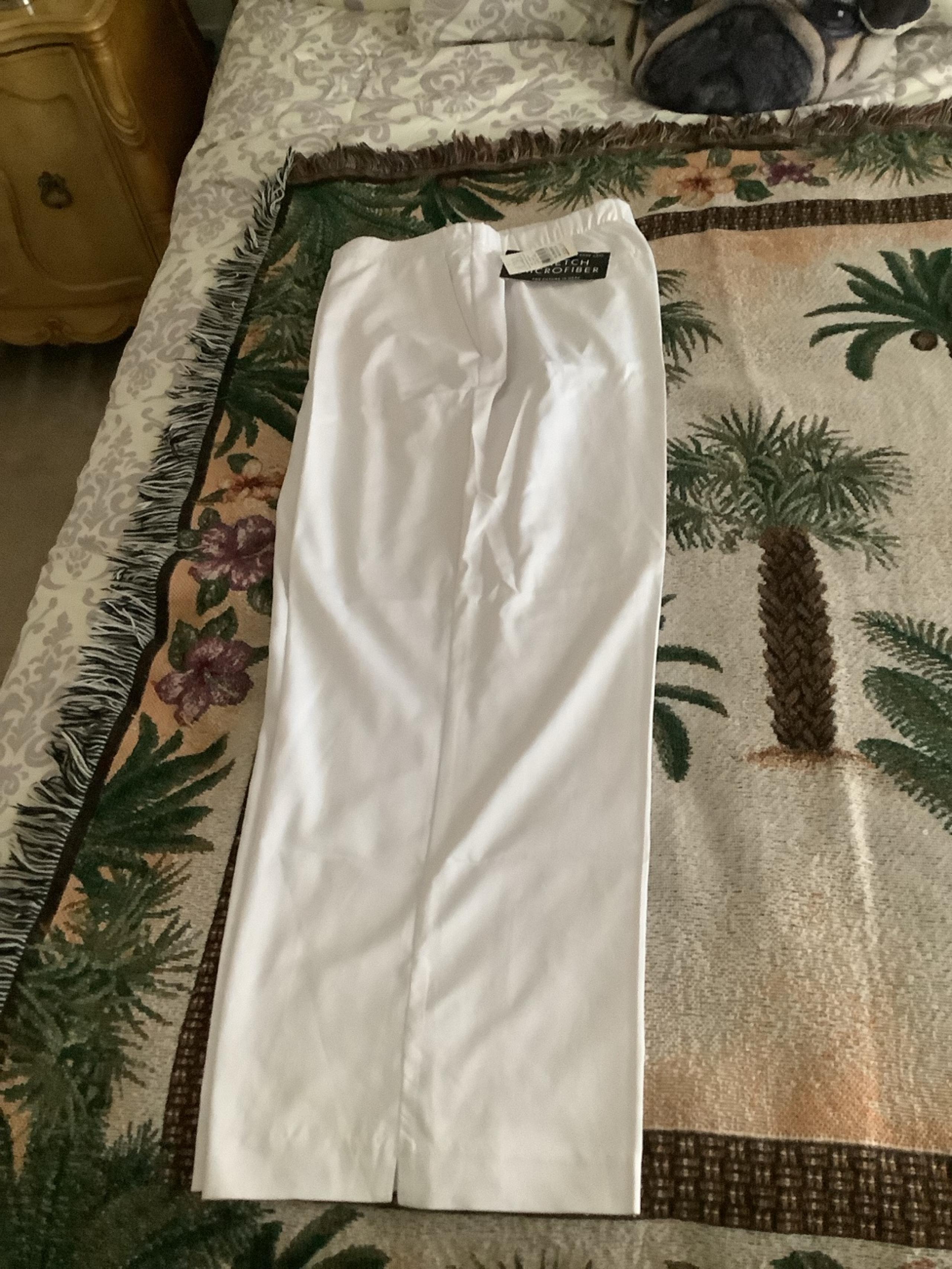 CB collections white light weight pants size 18 NWT Stretchy waist