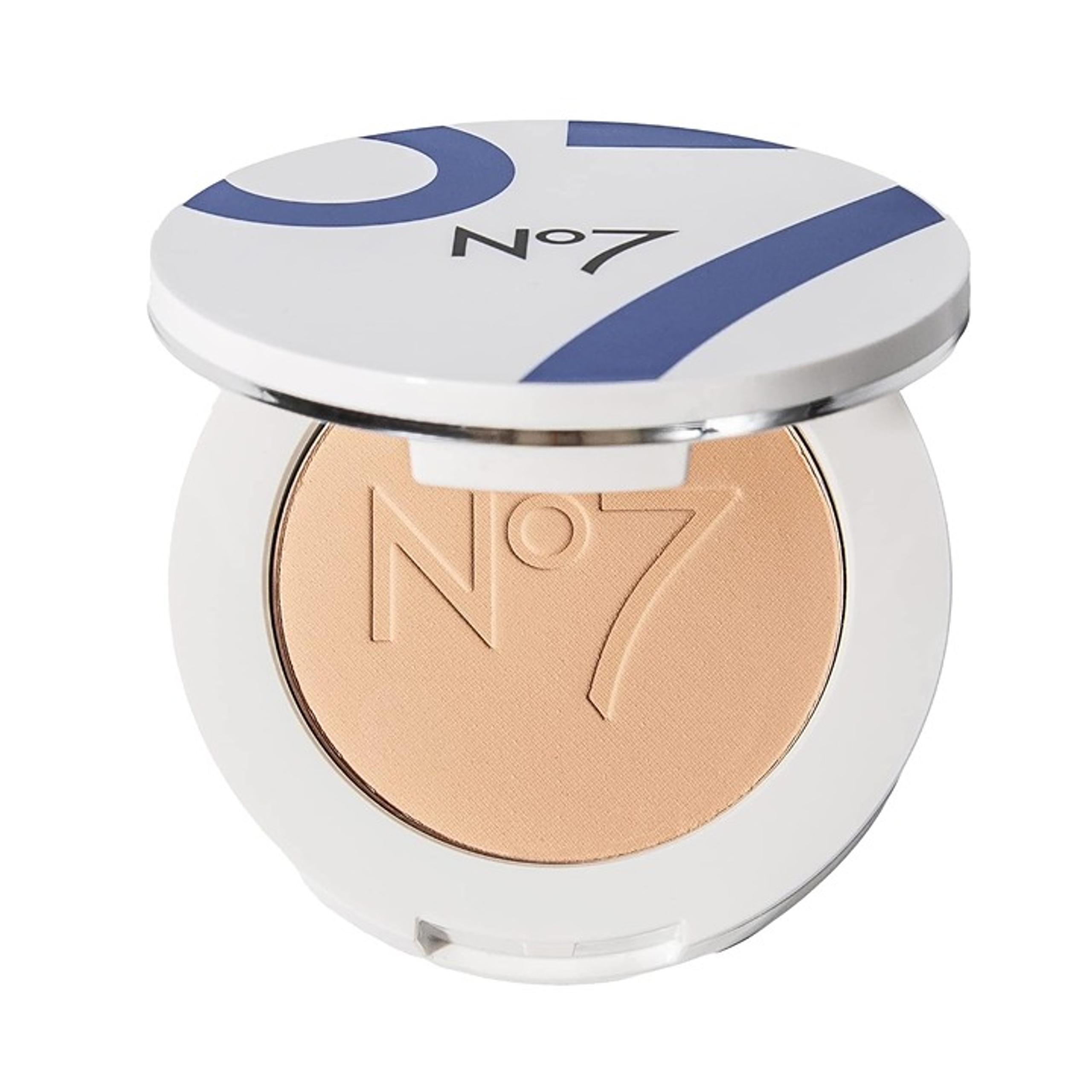 No7 Lift & Luminate Triple Action Translucent Finishing Powder 0.35 oz - Medium