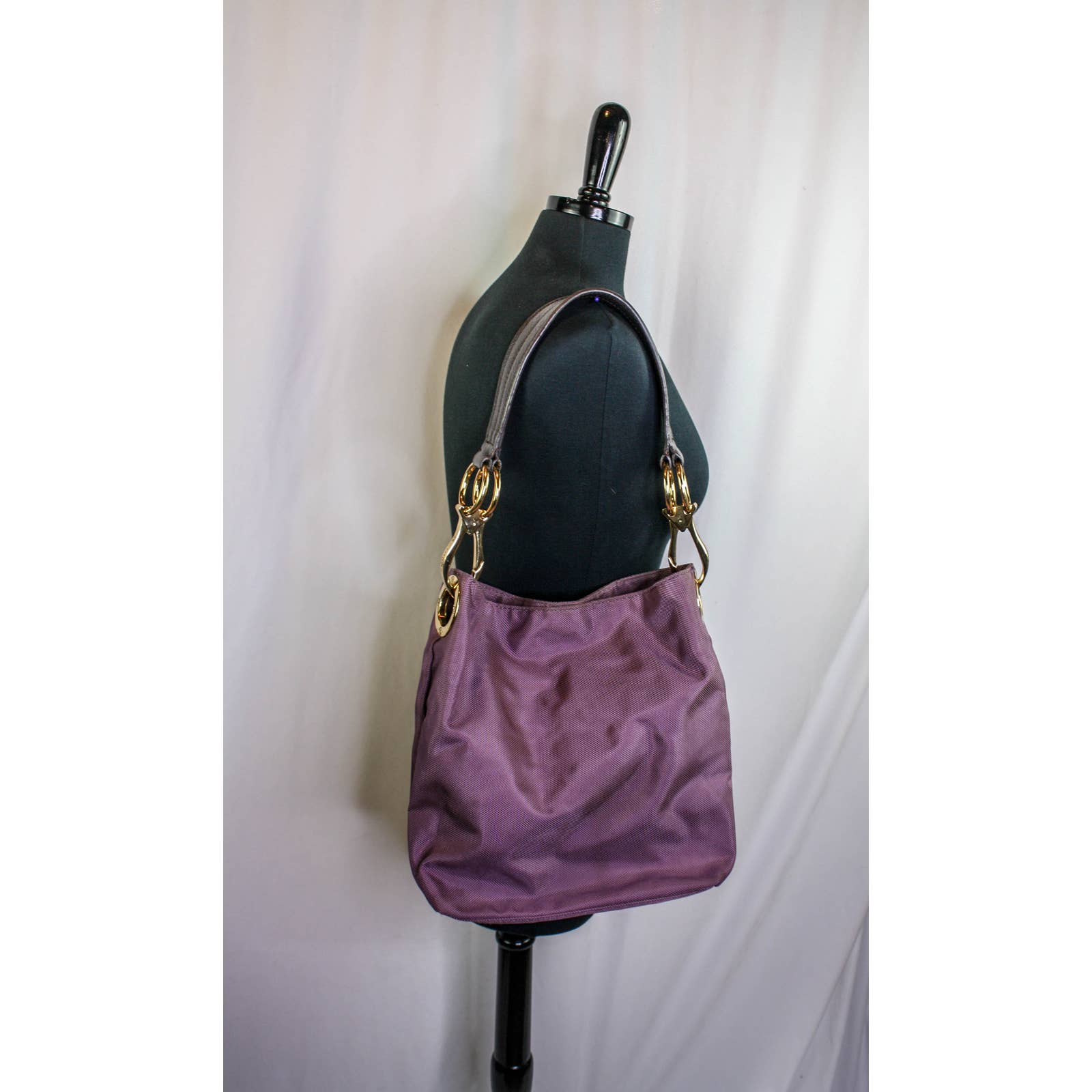 JPK Paris 75 Shoulder Bag Bucket Bag Purse Purple Gold Tone Metal Hardware