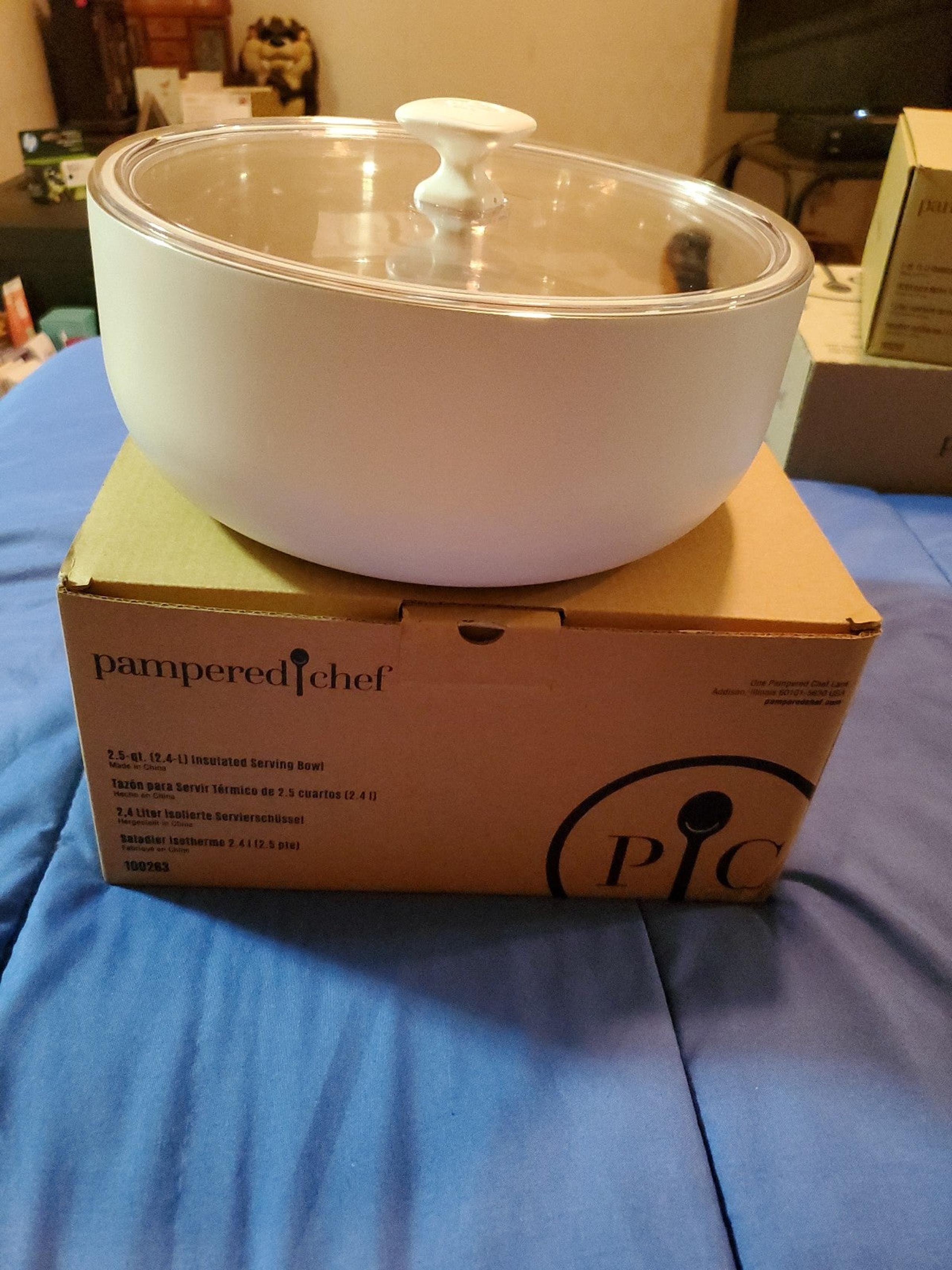 PAMPERED CHEF 2.5-QT. INSULATED SERVING BOWL
