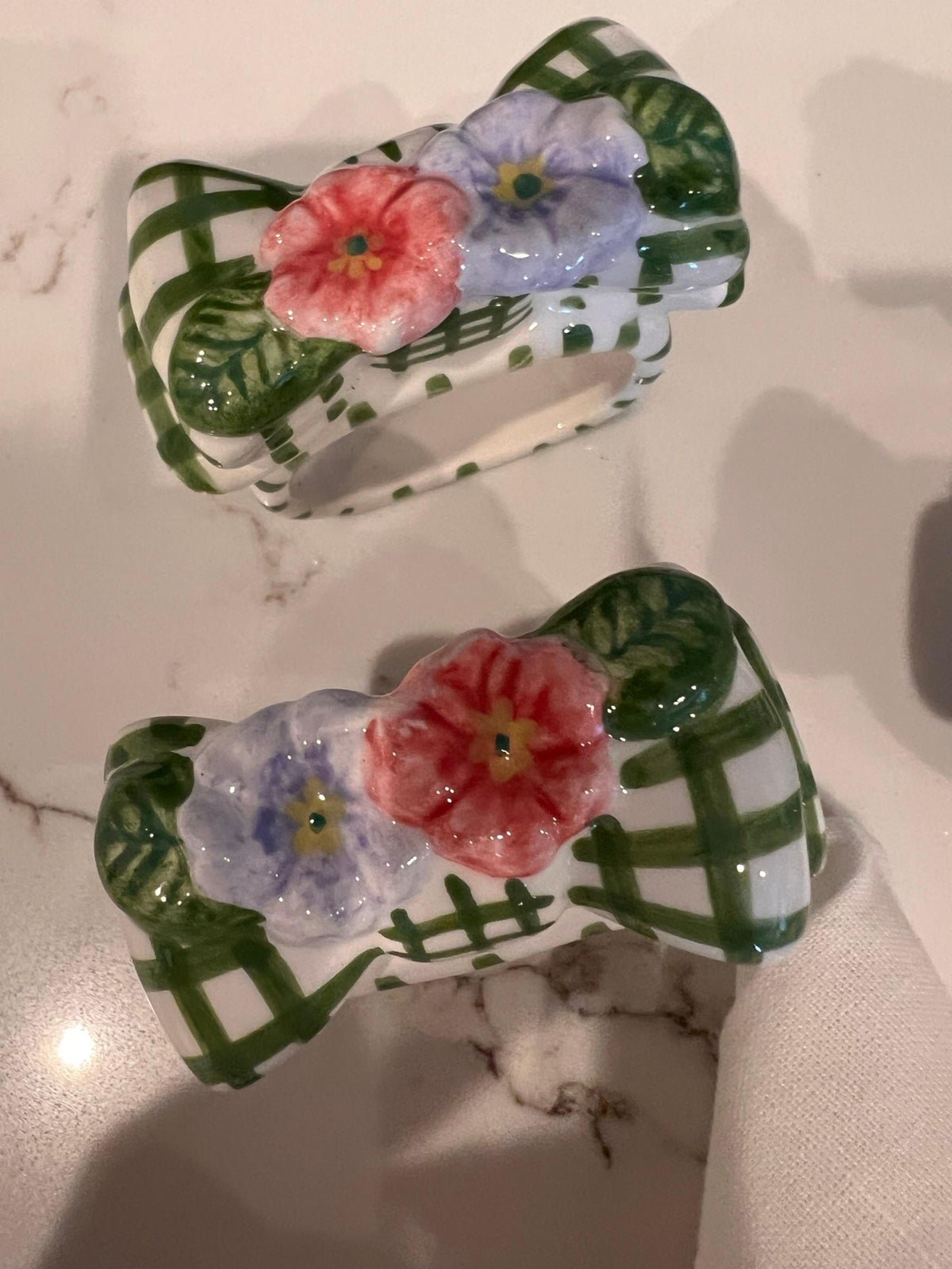 Vintage New Set of 8 Ceramic Bows Napkin Rings Primrose Garden Flowers
