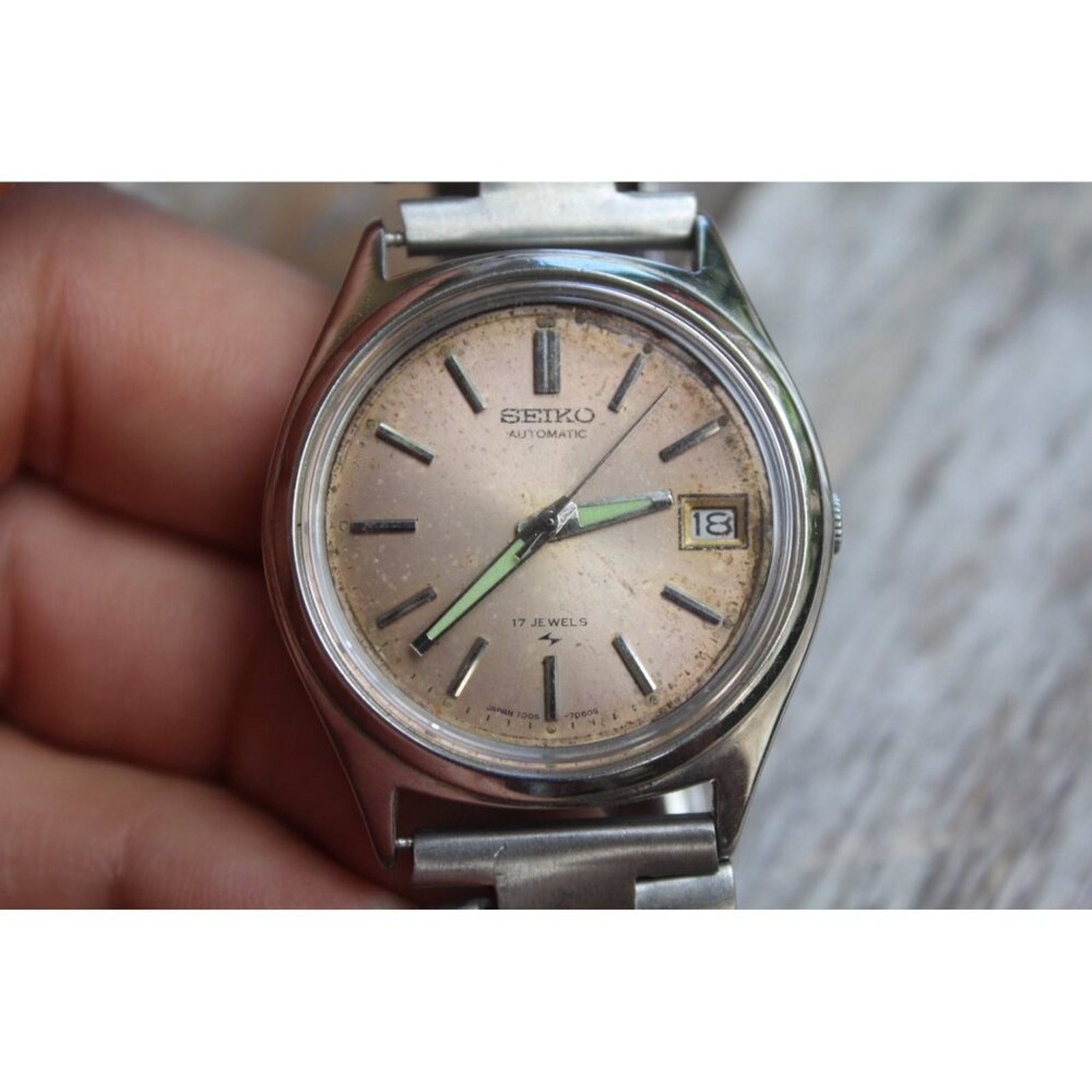 Vintage 1969 Seiko Automatic Mens Silver Watch W/daydate & Patina accents