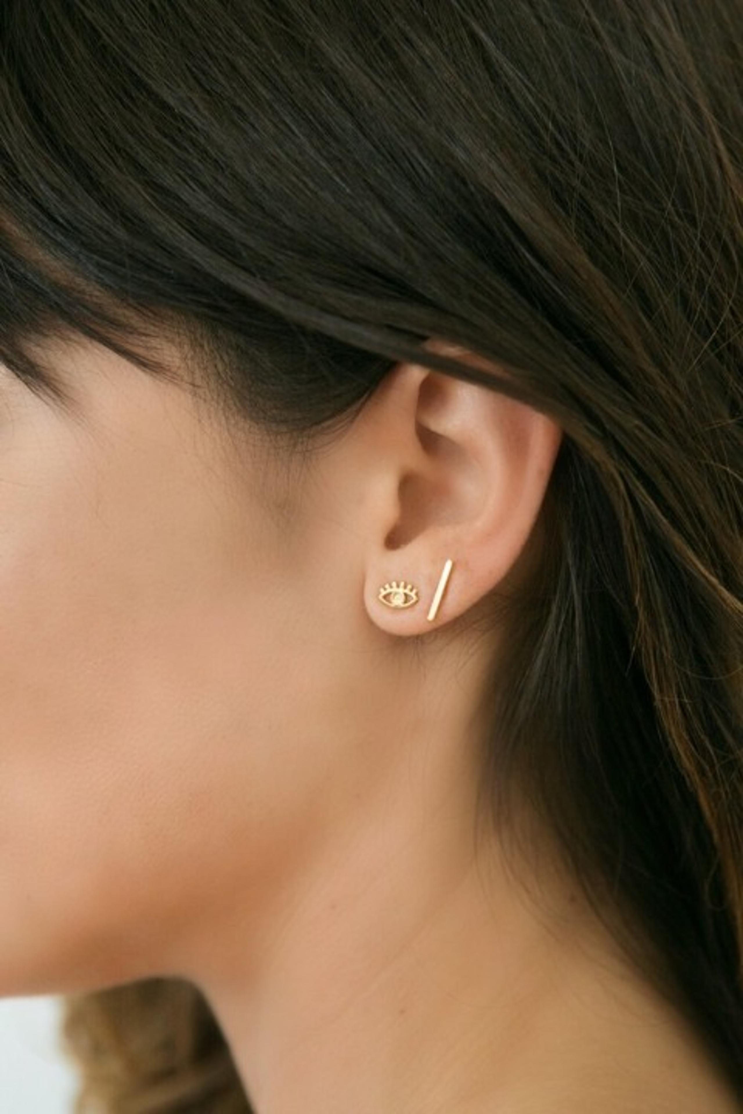 Dainty Bar Earrings (Gold)