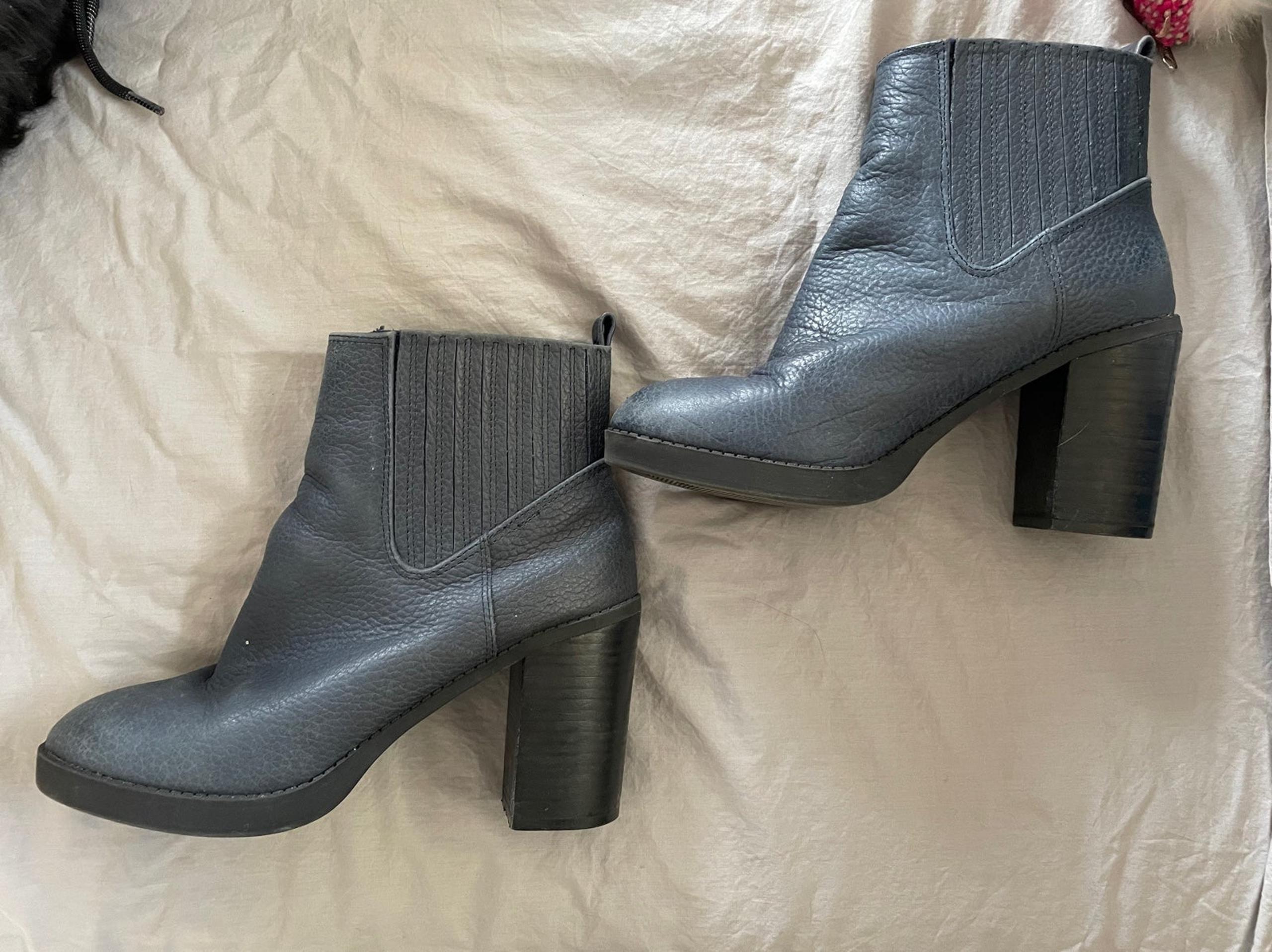 Sole society boots size 7